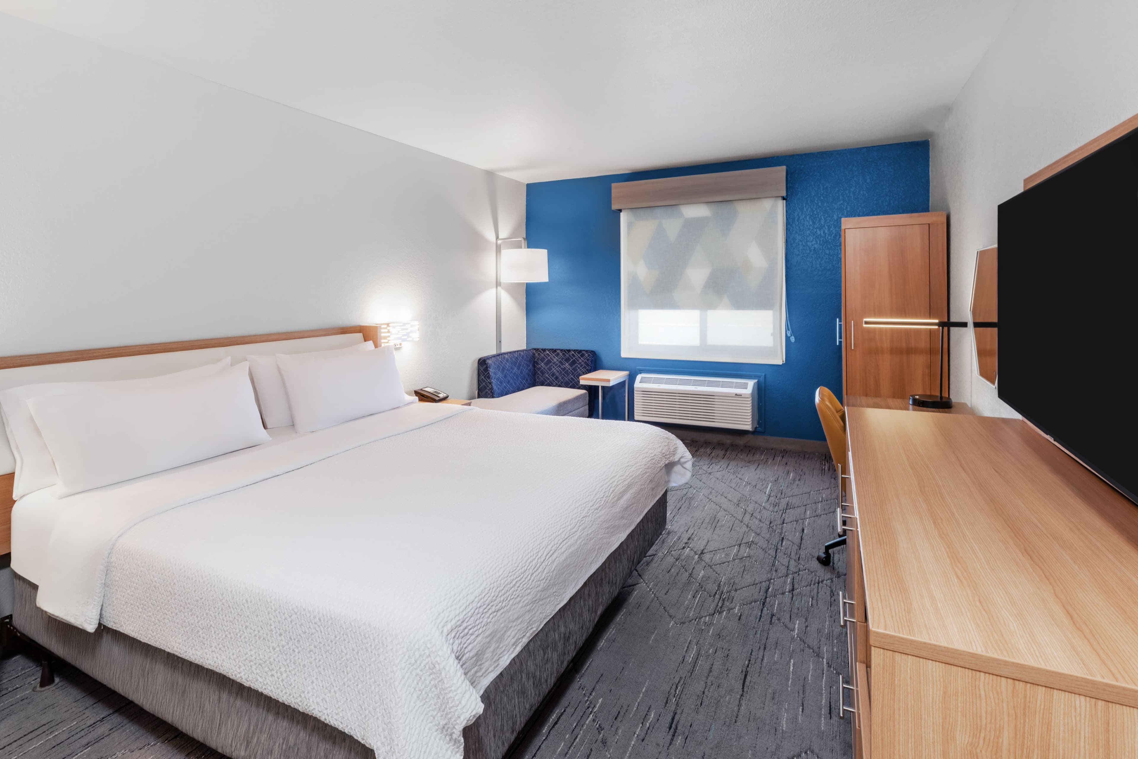 Holiday Inn Express & Suites Lonoke I-40 (Exit 175) — 6