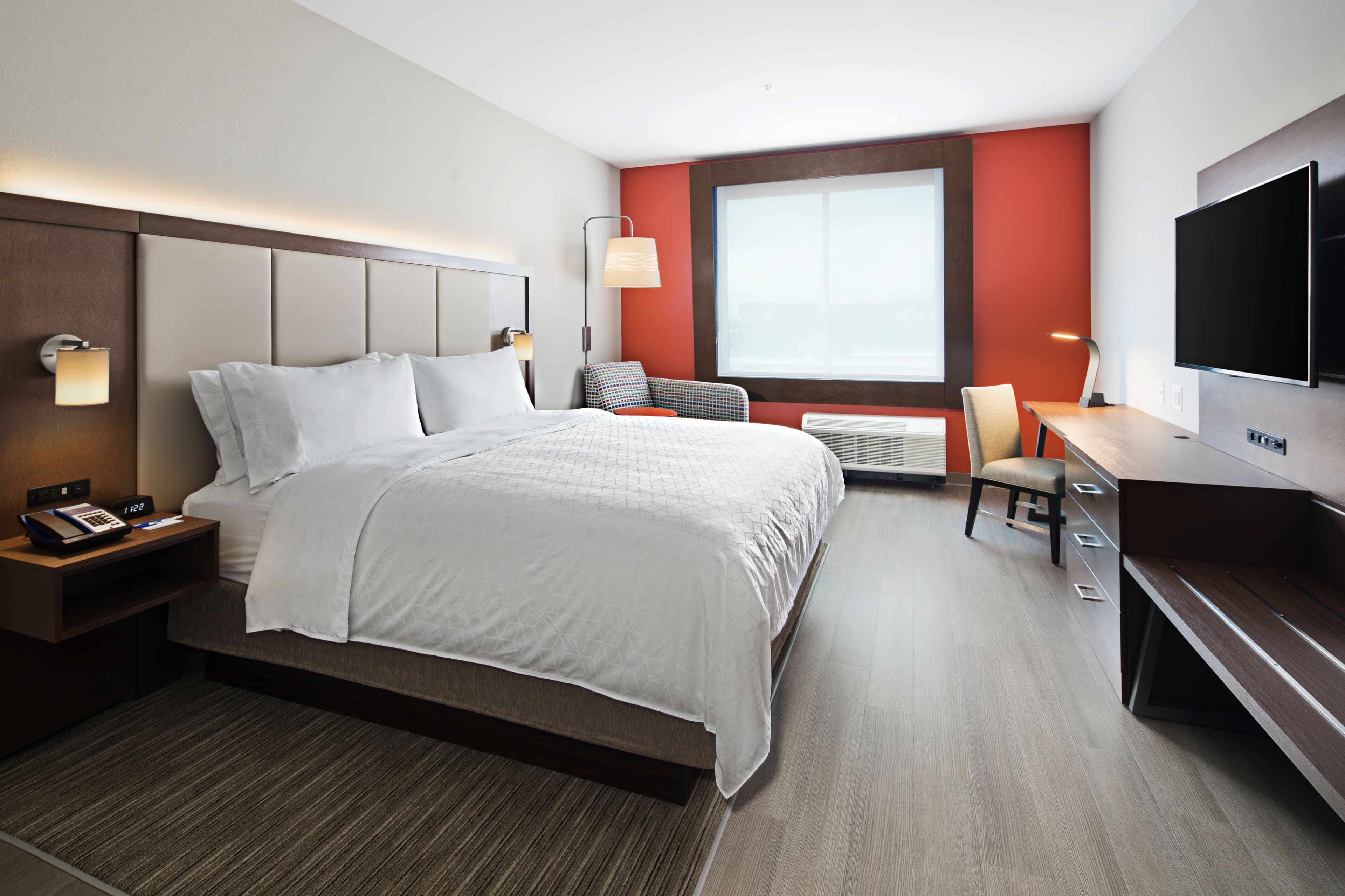 Holiday Inn Express & Suites Lubbock Central - Univ Area - Image 4