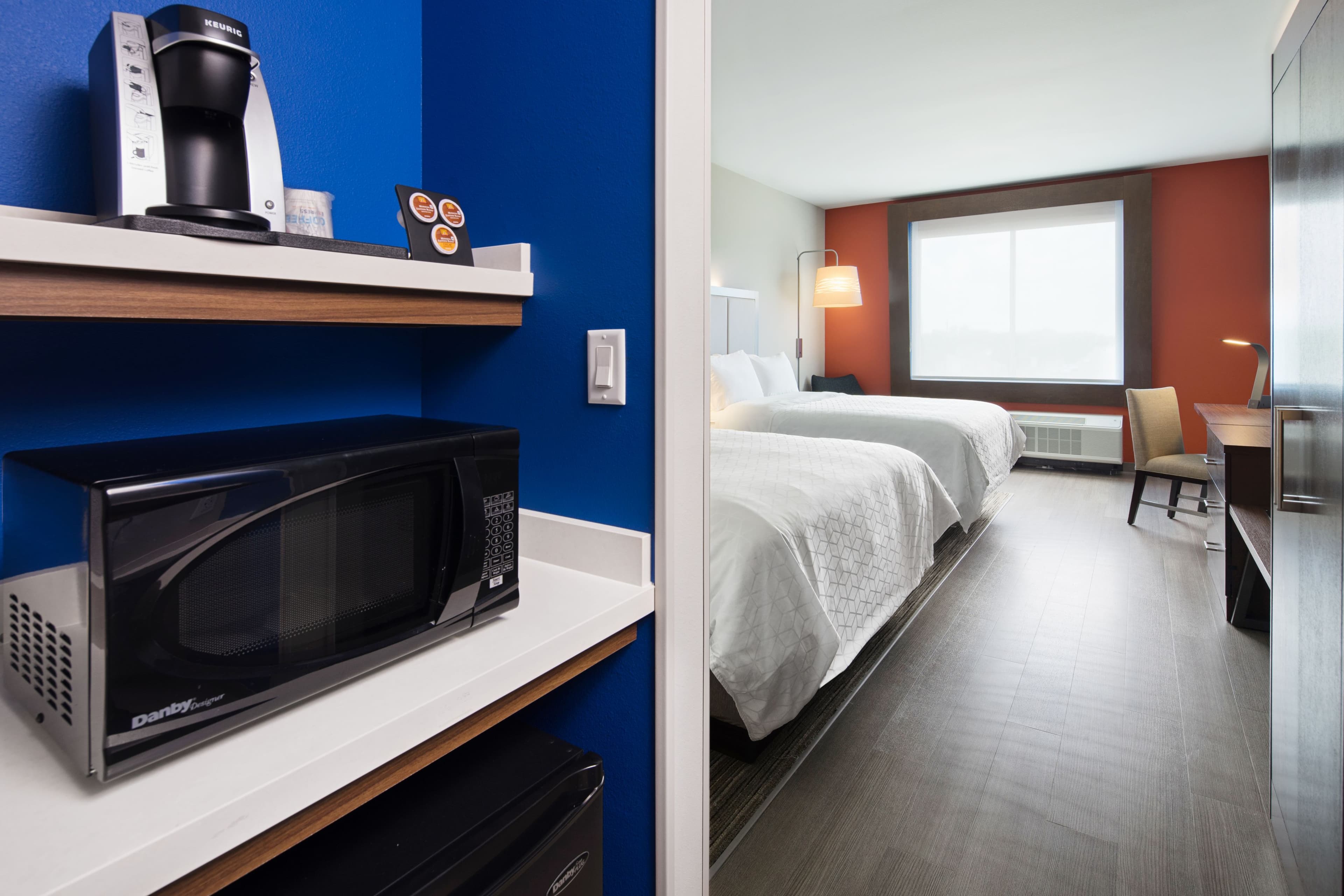 Holiday Inn Express & Suites Lubbock Central - Univ Area — 16