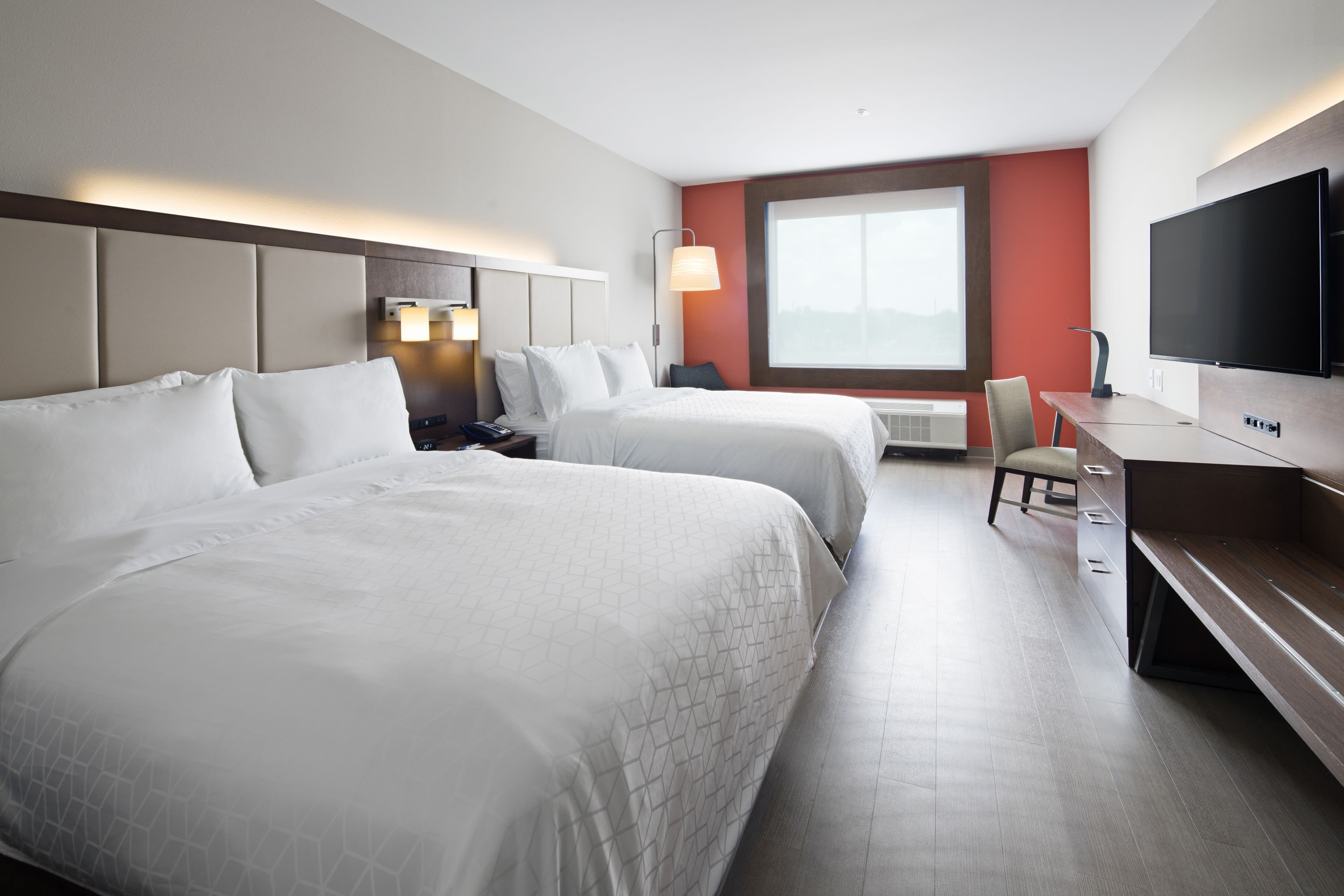 Holiday Inn Express & Suites Lubbock Central - Univ Area — 15