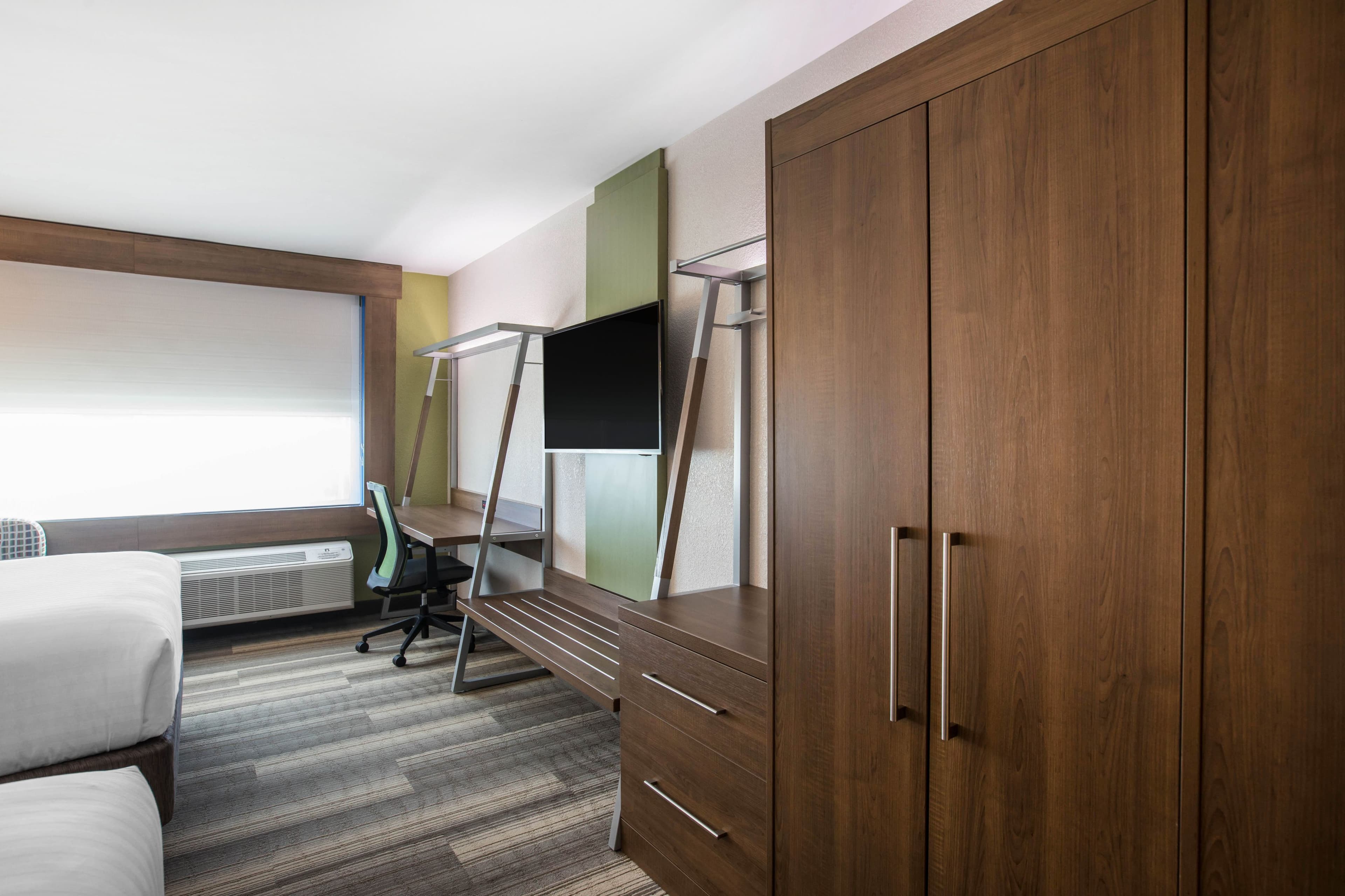 Holiday Inn Express & Suites Ludington — 31