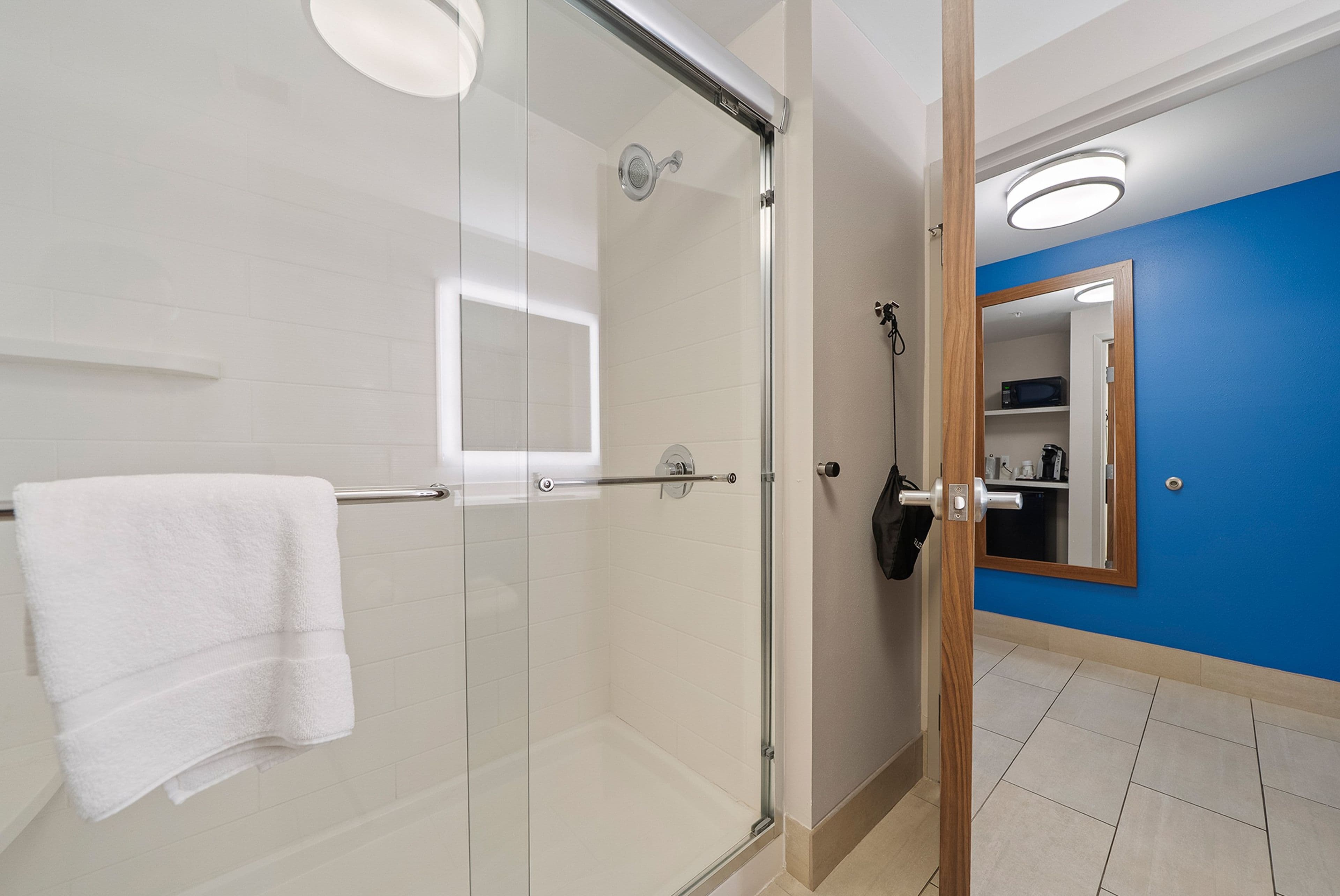 Holiday Inn Express & Suites Macon North — 60