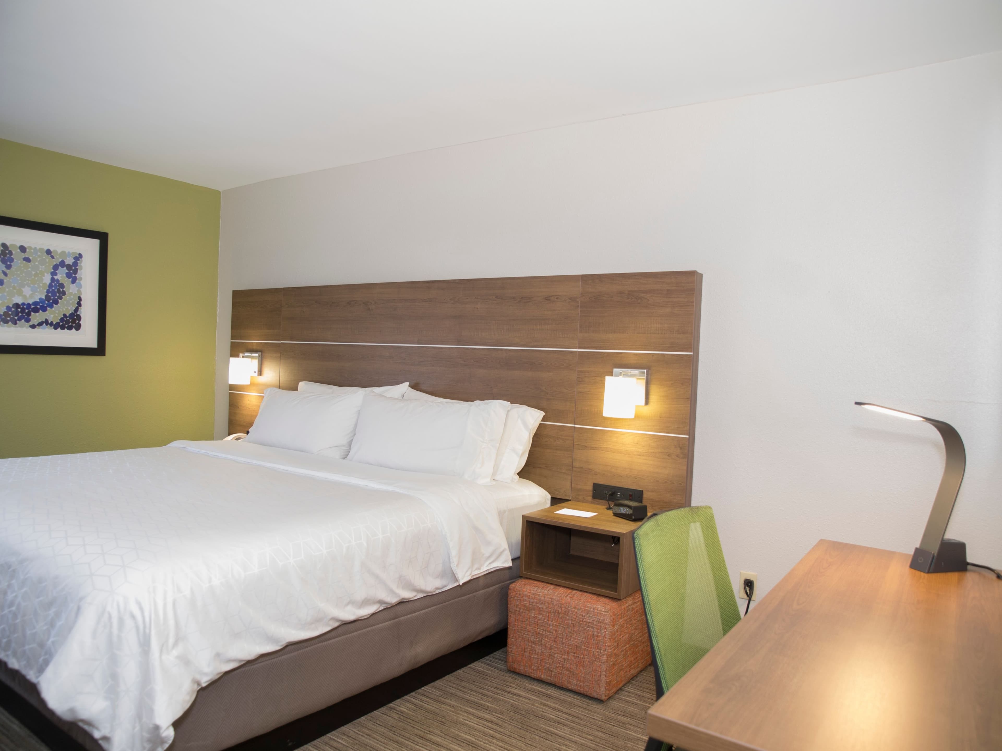 Holiday Inn Express & Suites Madison — 7