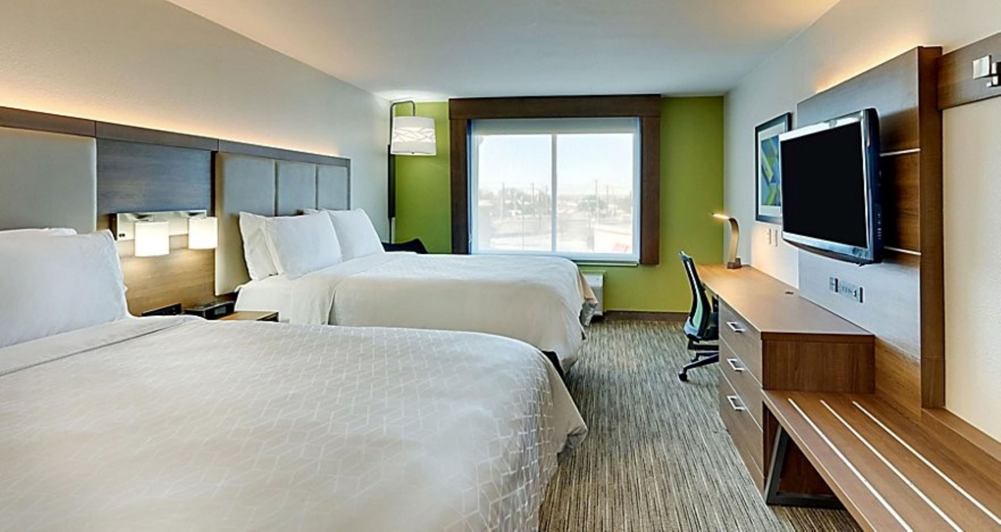 Holiday Inn Express & Suites Mankato East — 11