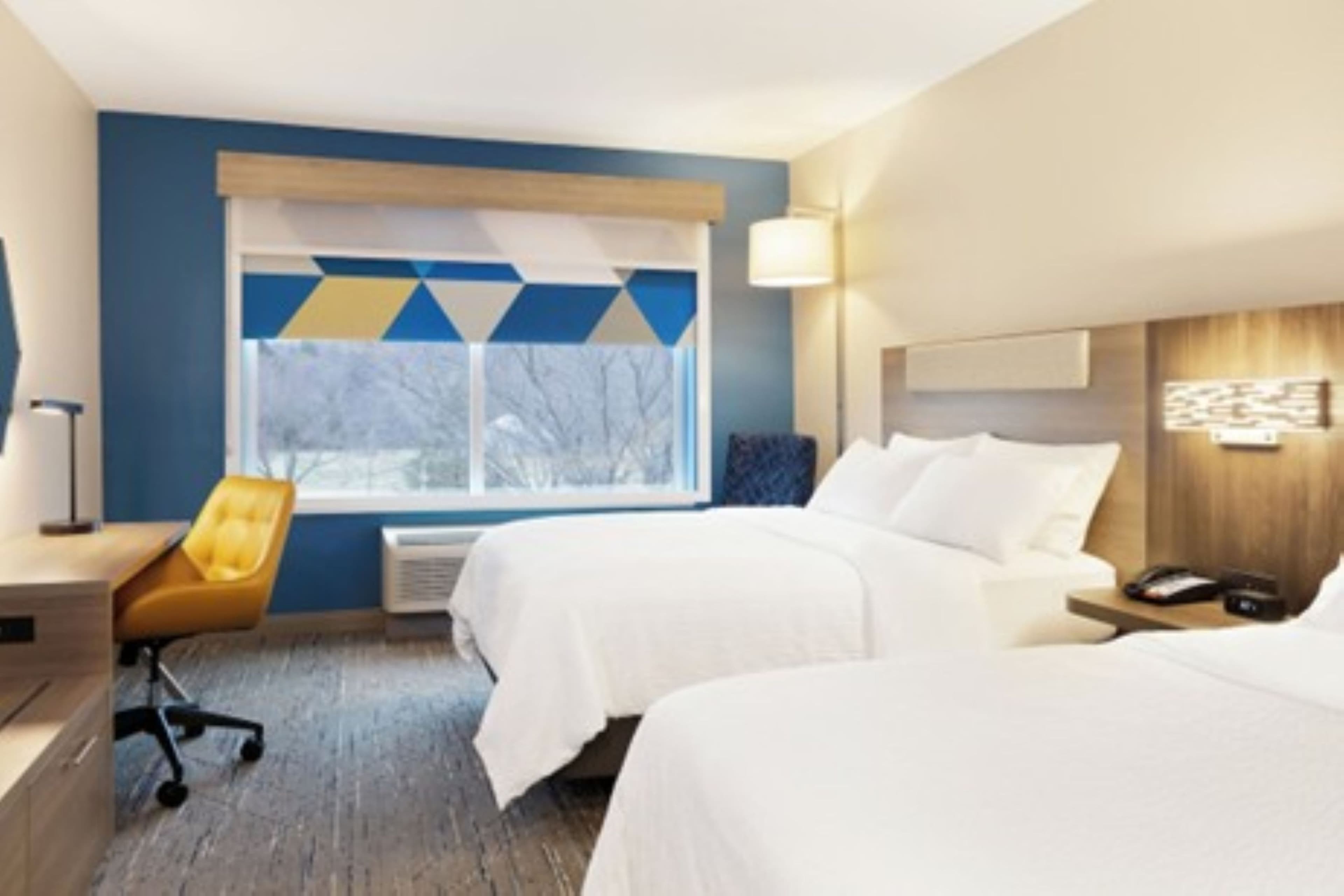 Holiday Inn Express & Suites Manteca City Center — 11