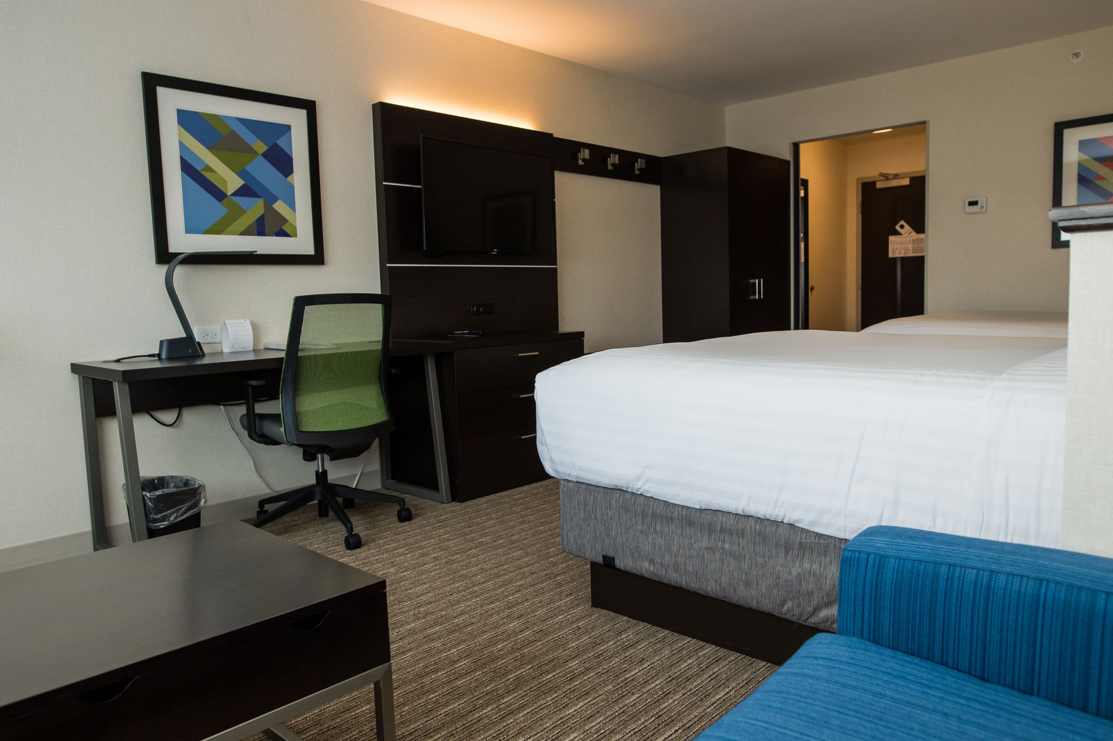 Holiday Inn Express & Suites Marietta — 11