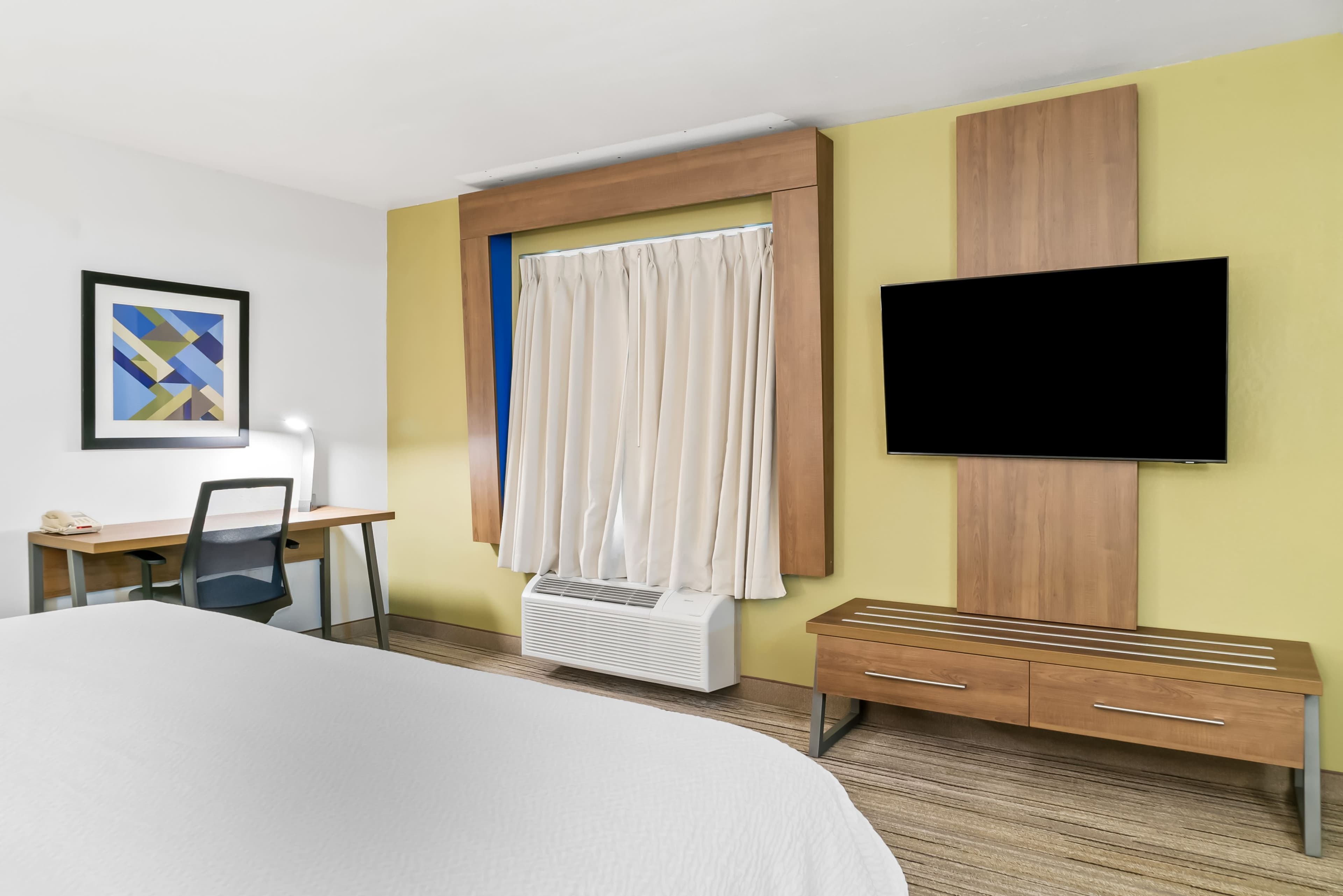 Holiday Inn Express & Suites Marion — 28