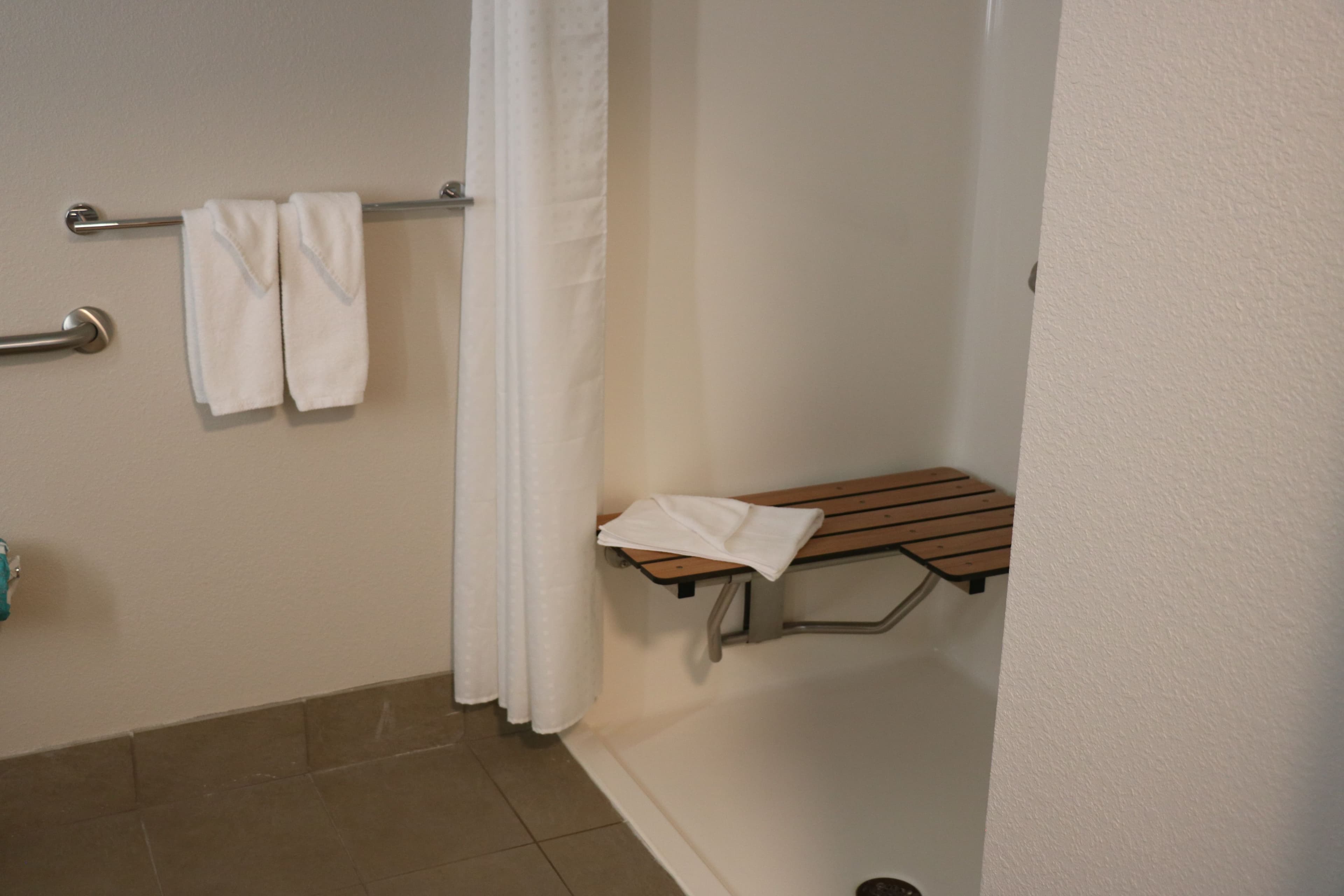 Holiday Inn Express & Suites Marquette — 25