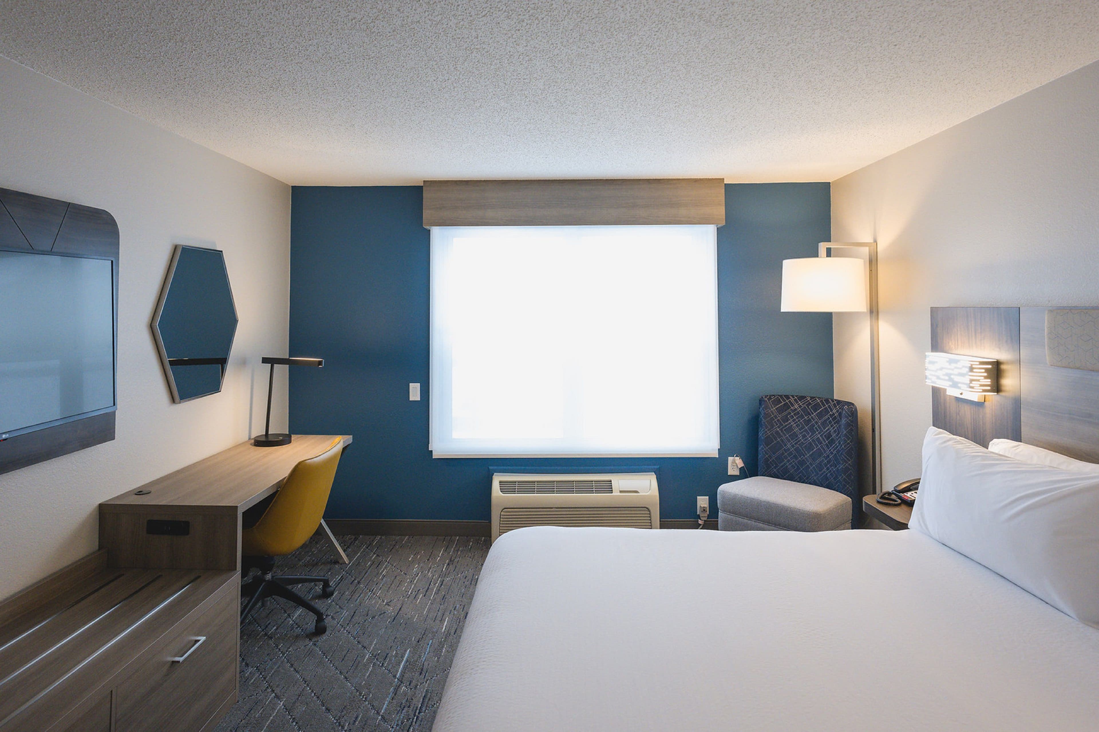 Holiday Inn Express & Suites Marquette — 8