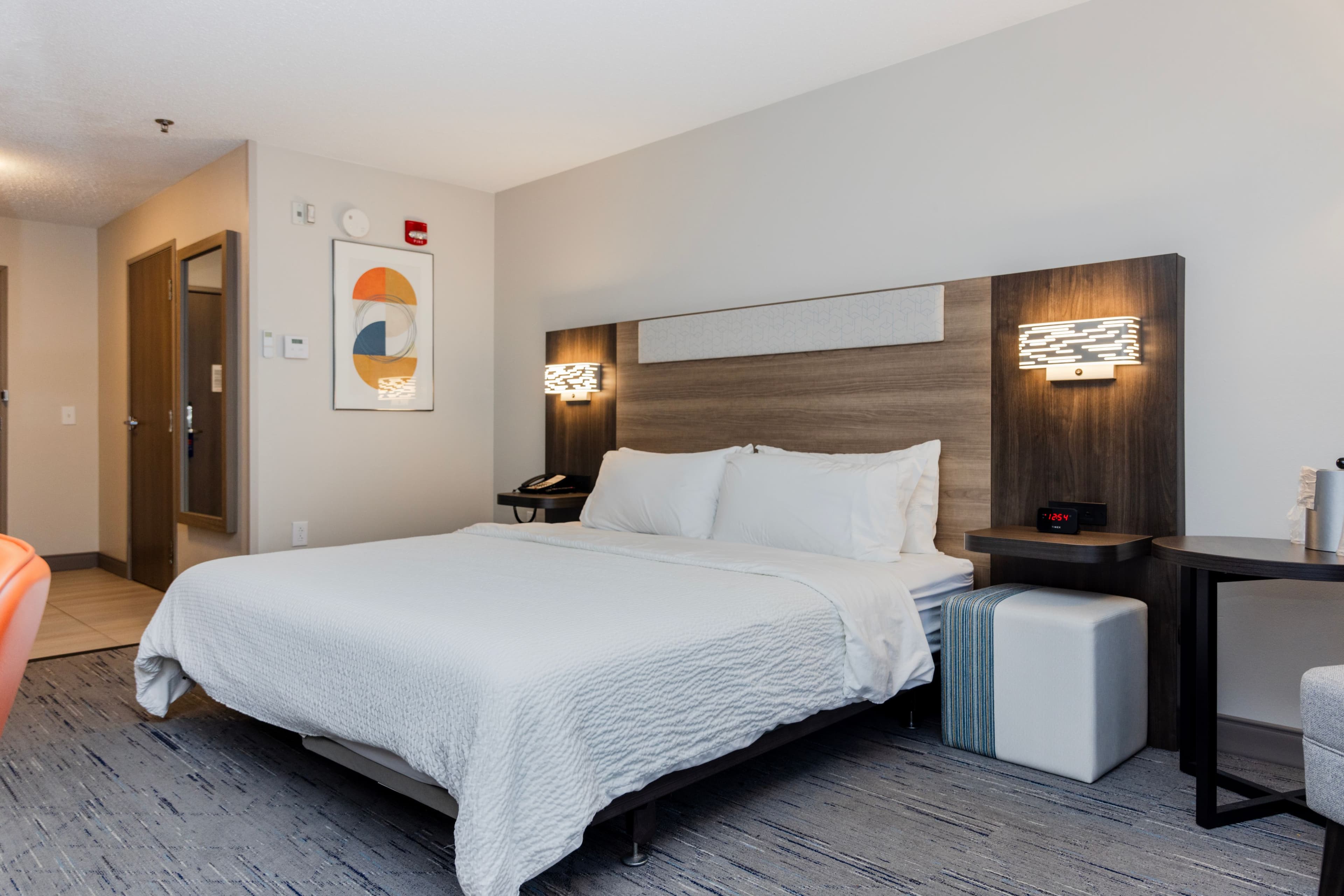 Holiday Inn Express & Suites Marysville — 8