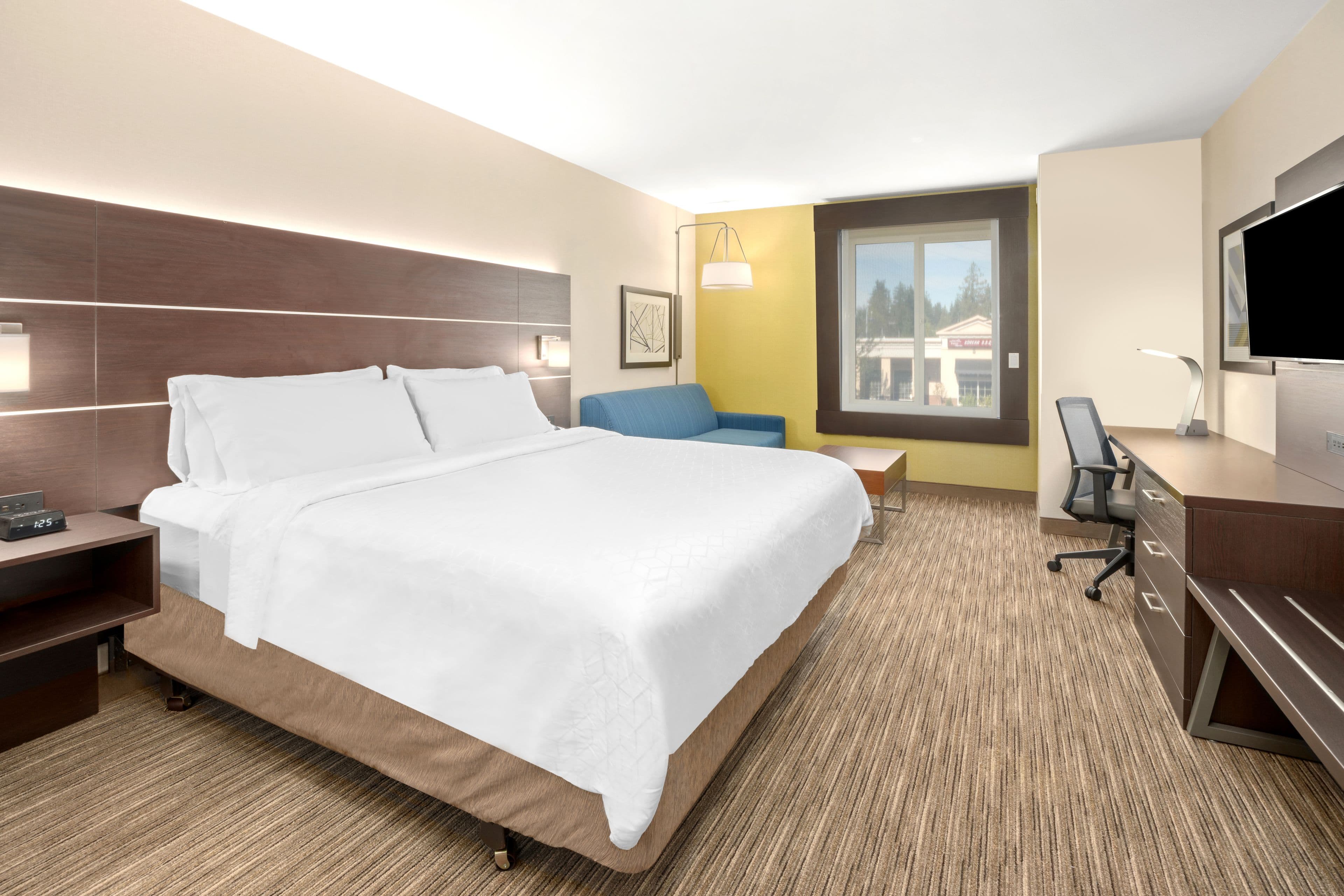 Holiday Inn Express & Suites Marysville — 12