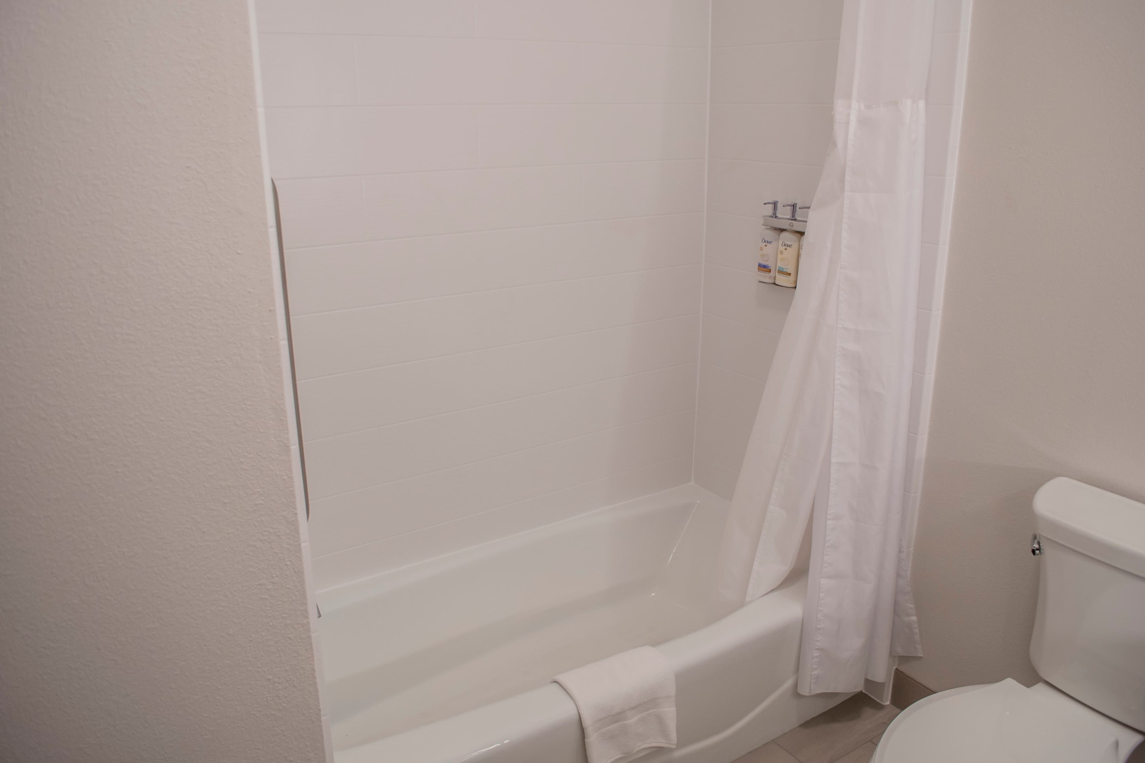 Holiday Inn Express & Suites Mason City — 5