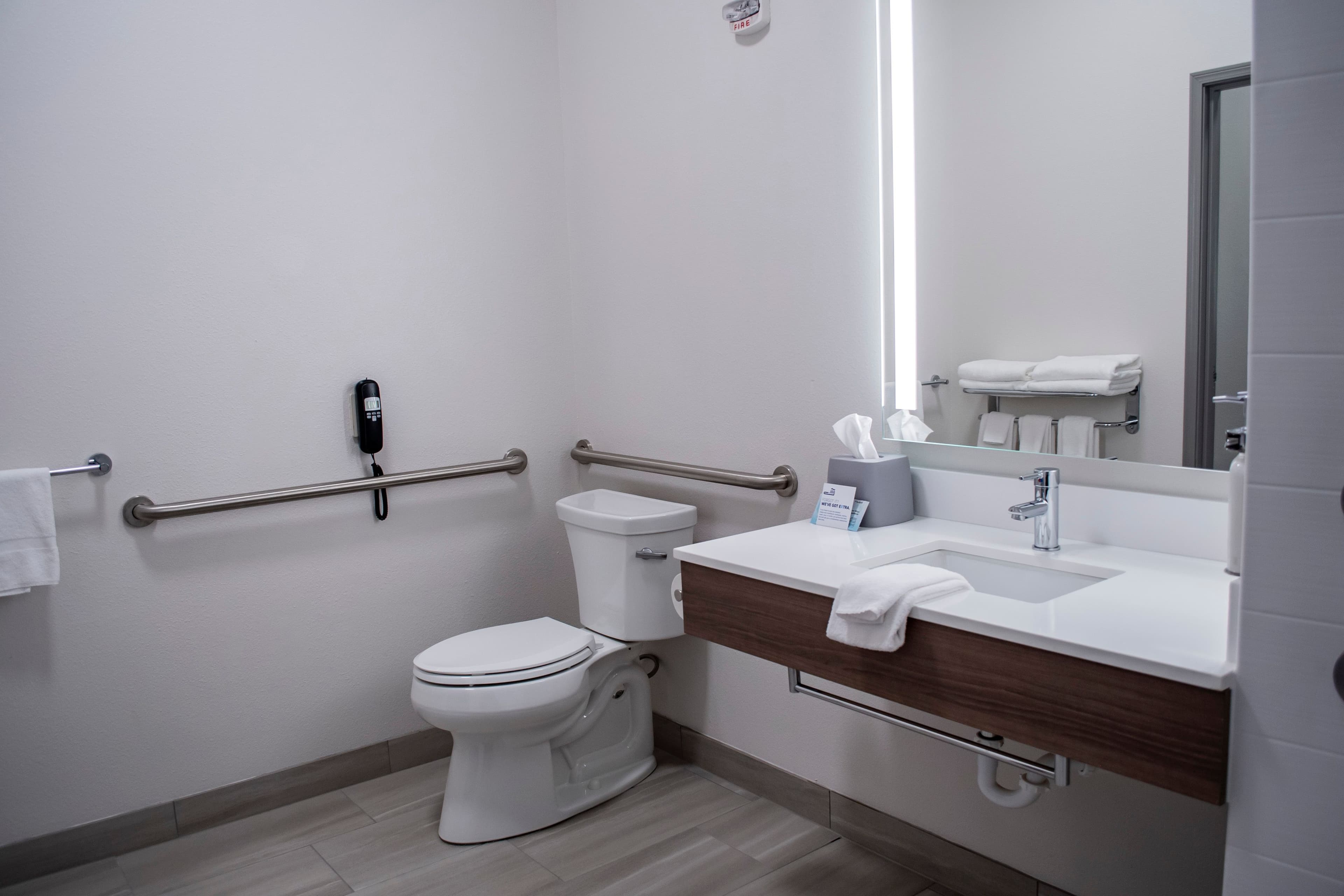 Holiday Inn Express & Suites Mason City — 21