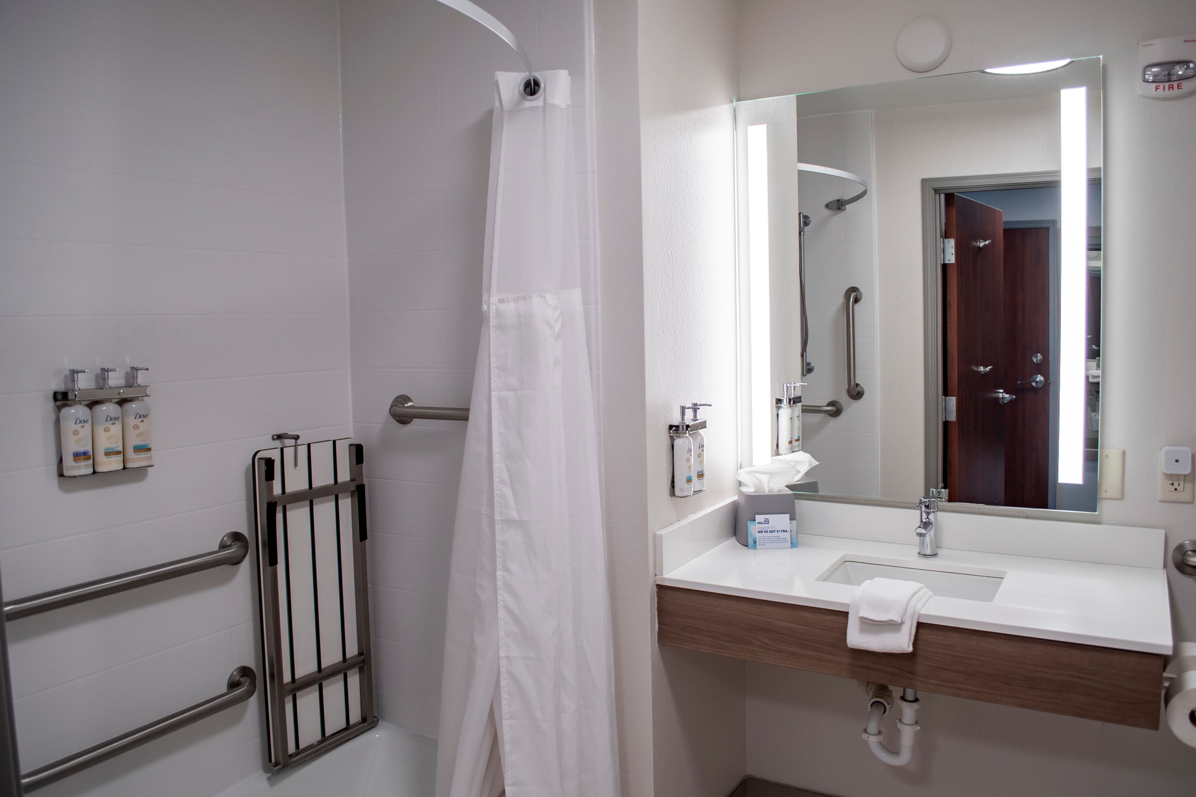 Holiday Inn Express & Suites Mason City — 34
