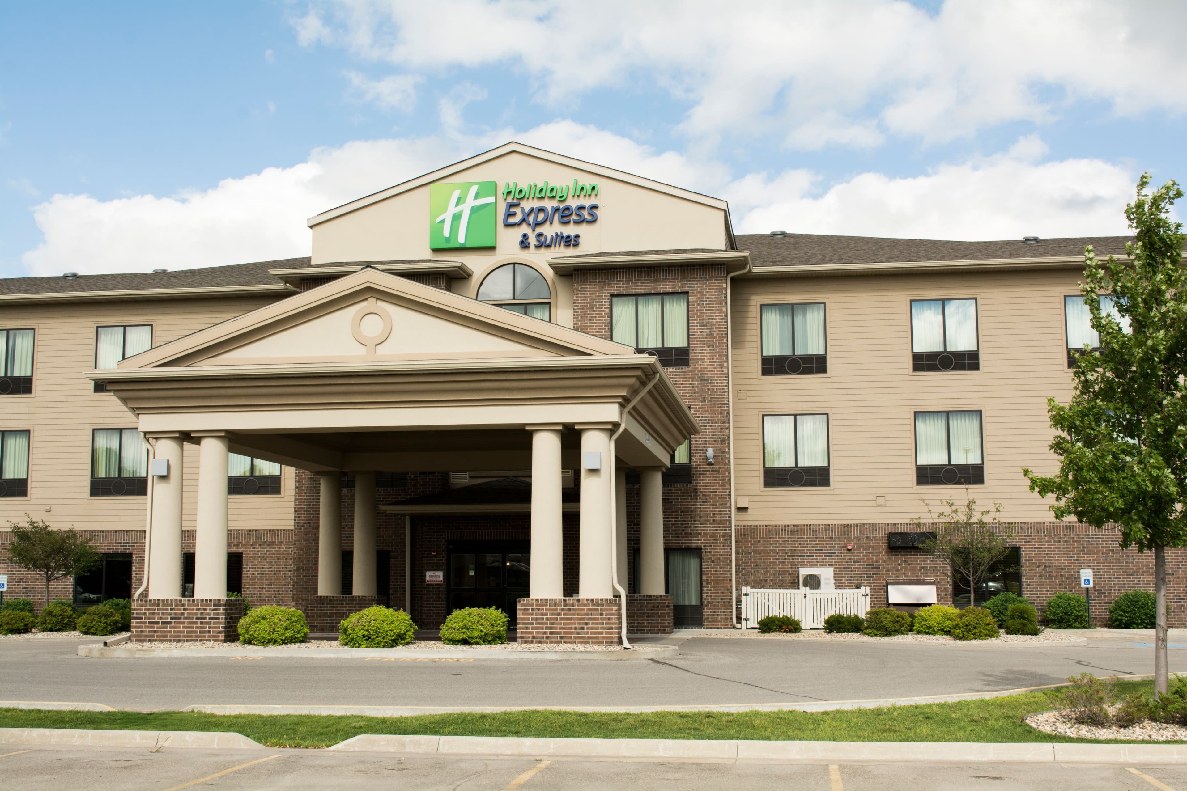 Holiday Inn Express & Suites Mason City