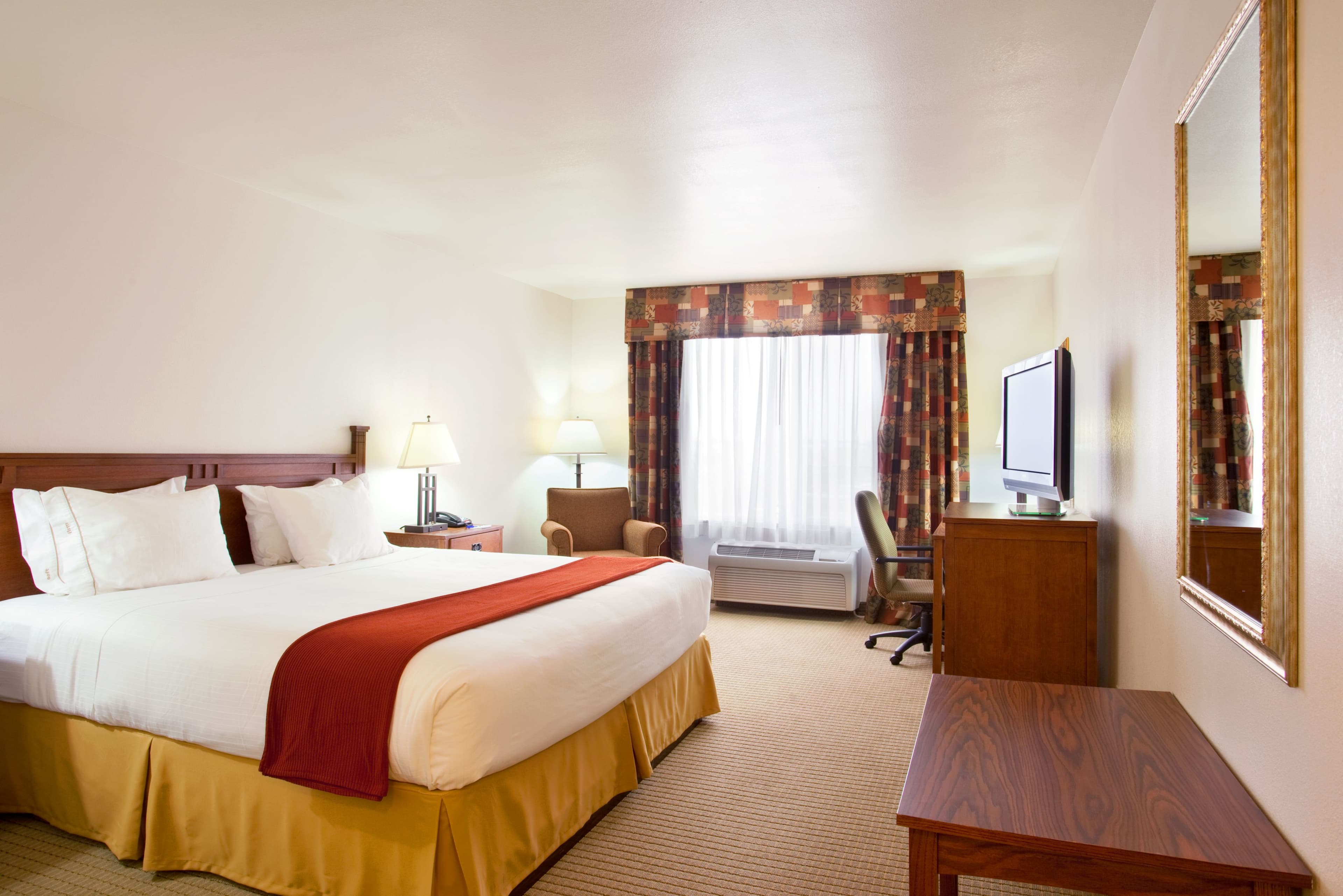 Holiday Inn Express & Suites Mattoon — 21