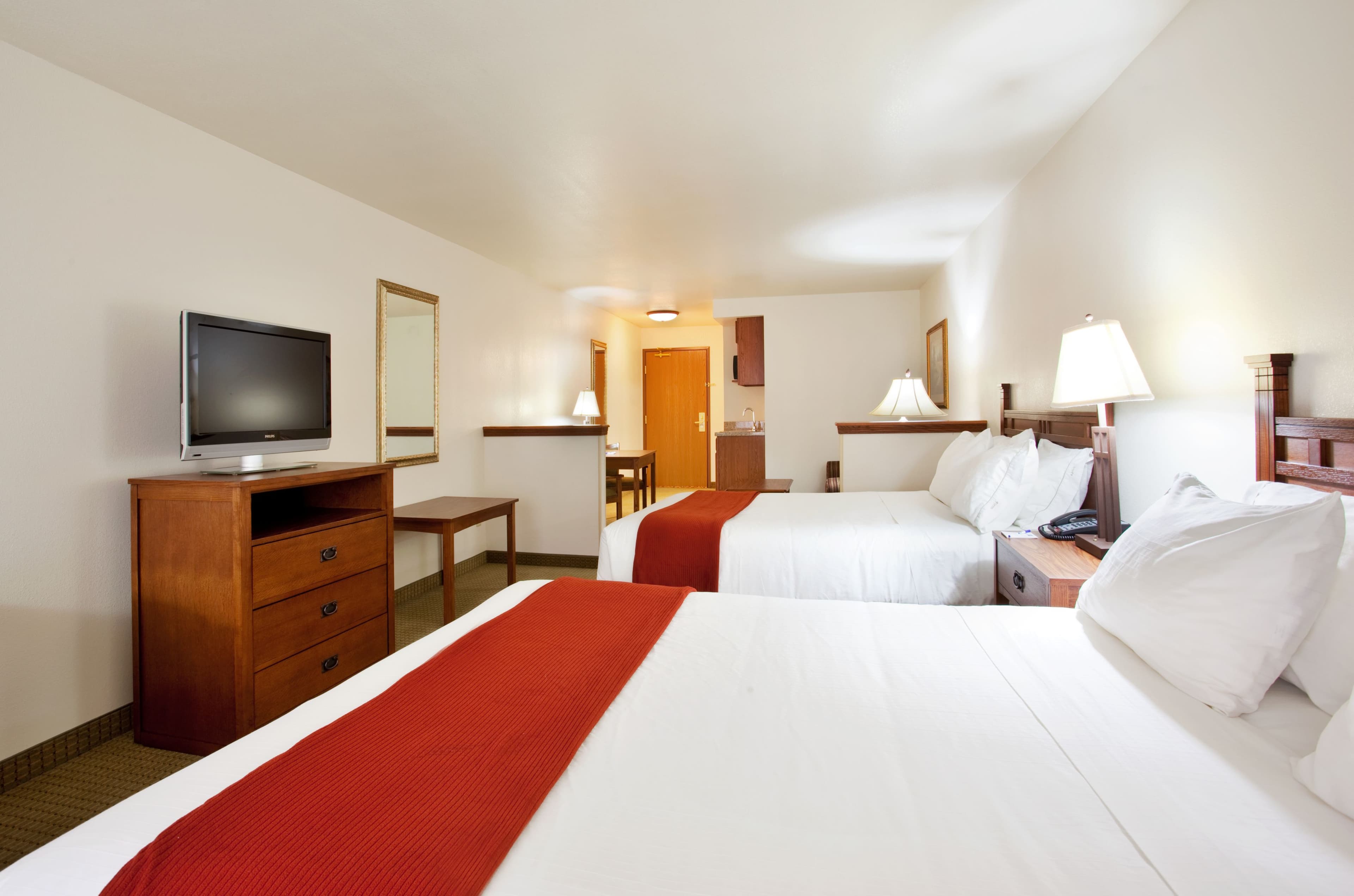 Holiday Inn Express & Suites Mattoon — 7