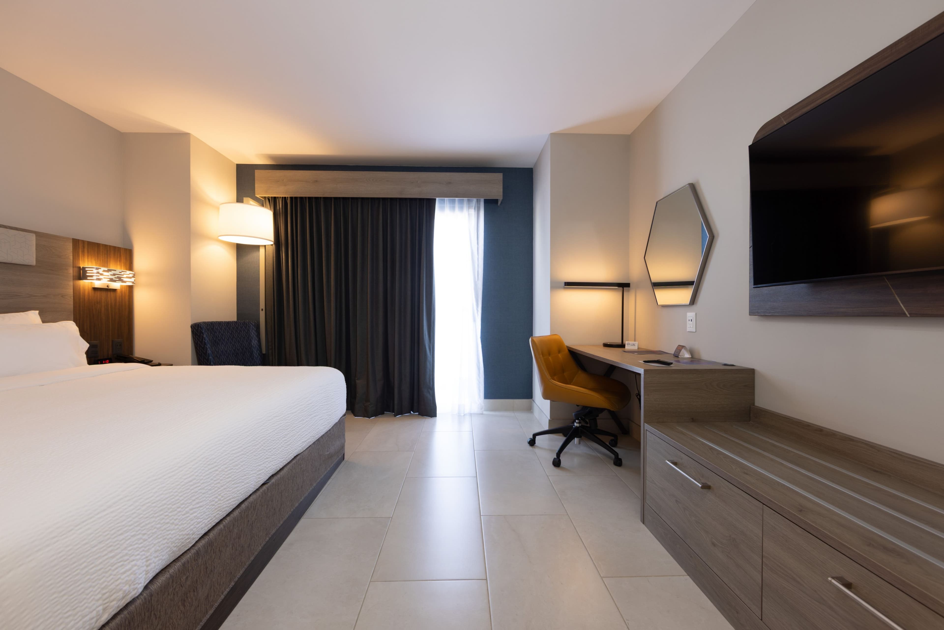 Holiday Inn Express & Suites Mazatlan — 7