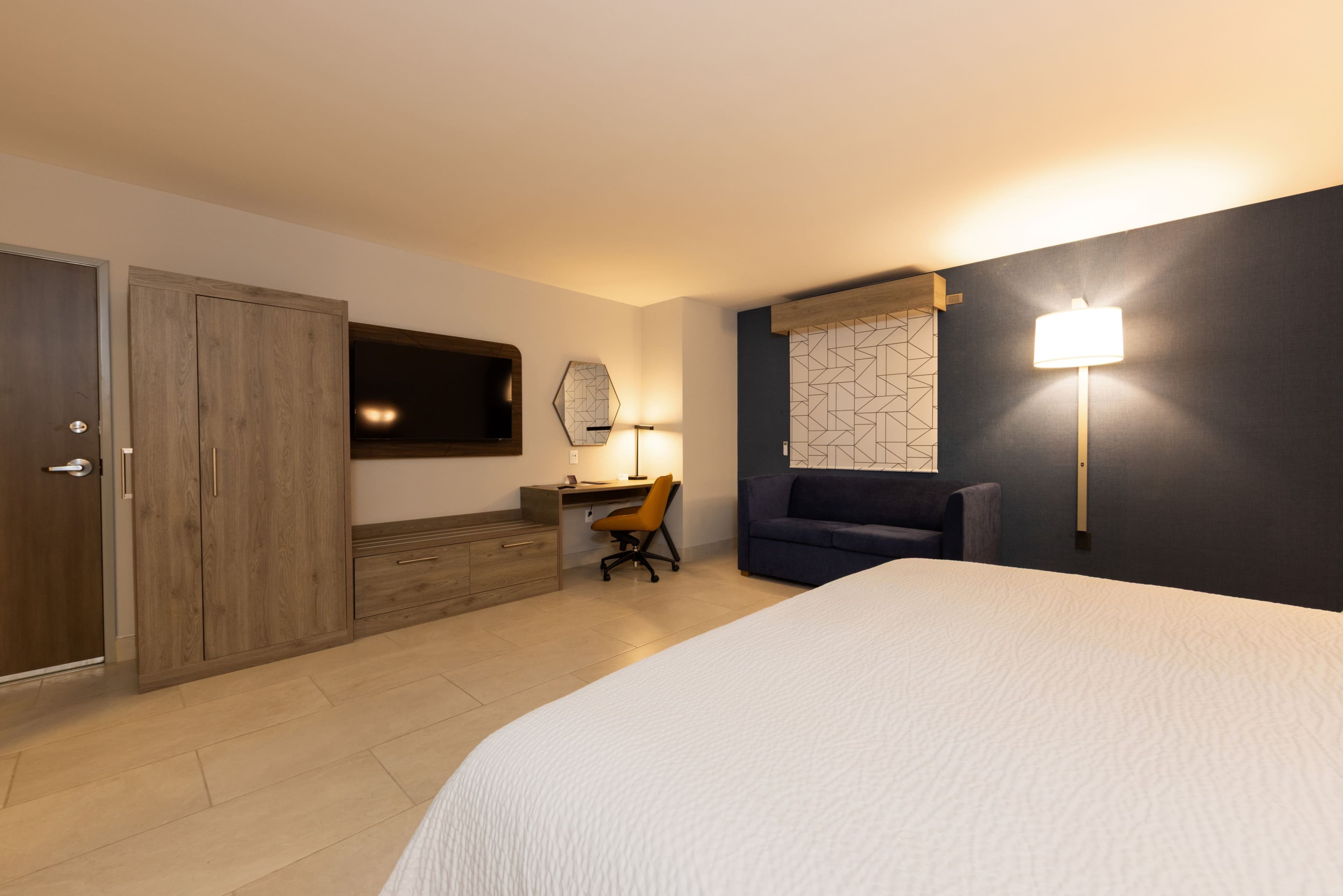 Holiday Inn Express & Suites Mazatlan — 3