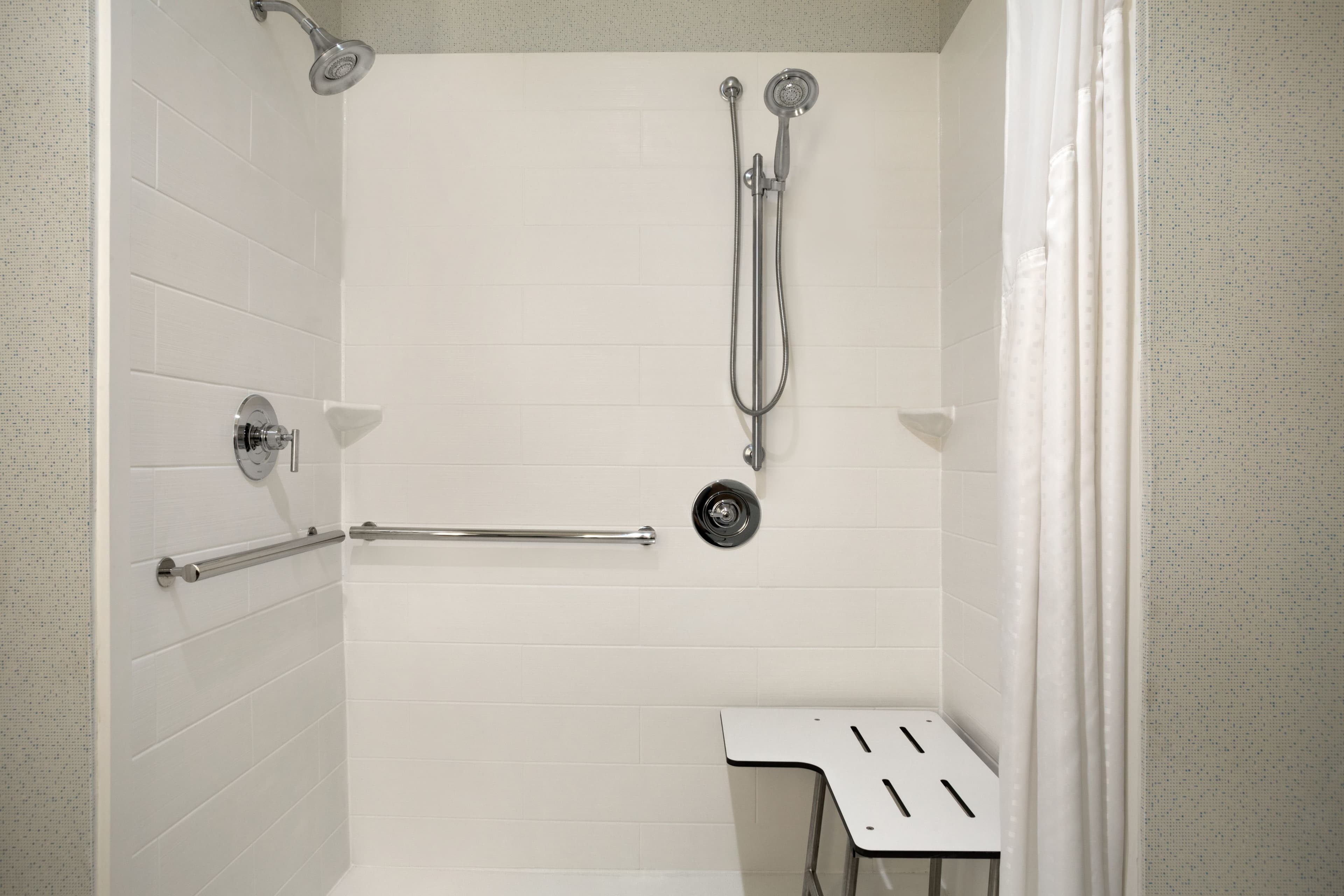 Holiday Inn Express & Suites McAllen - Medical Center Area — 6