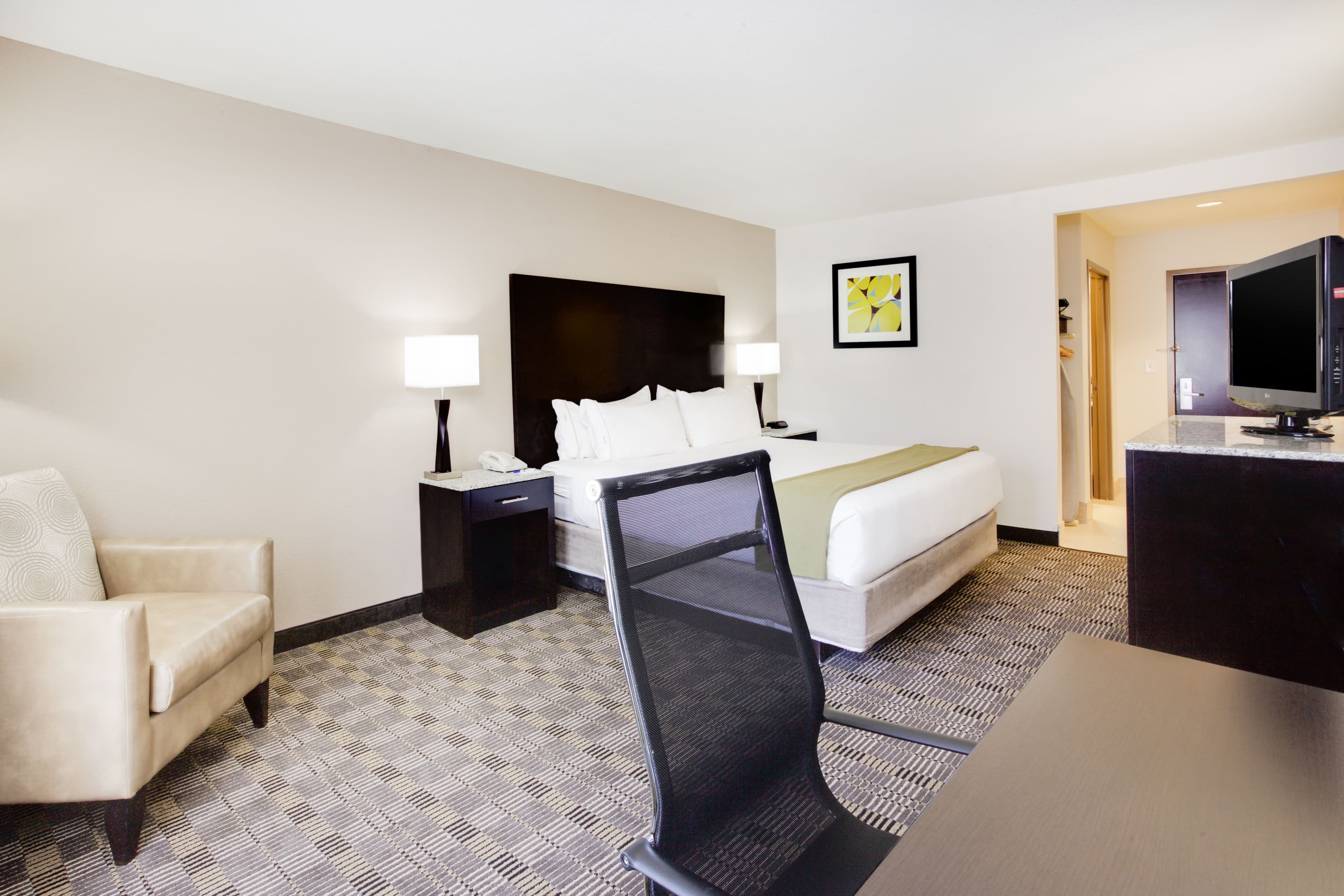 Holiday Inn Express & Suites Mebane — 3