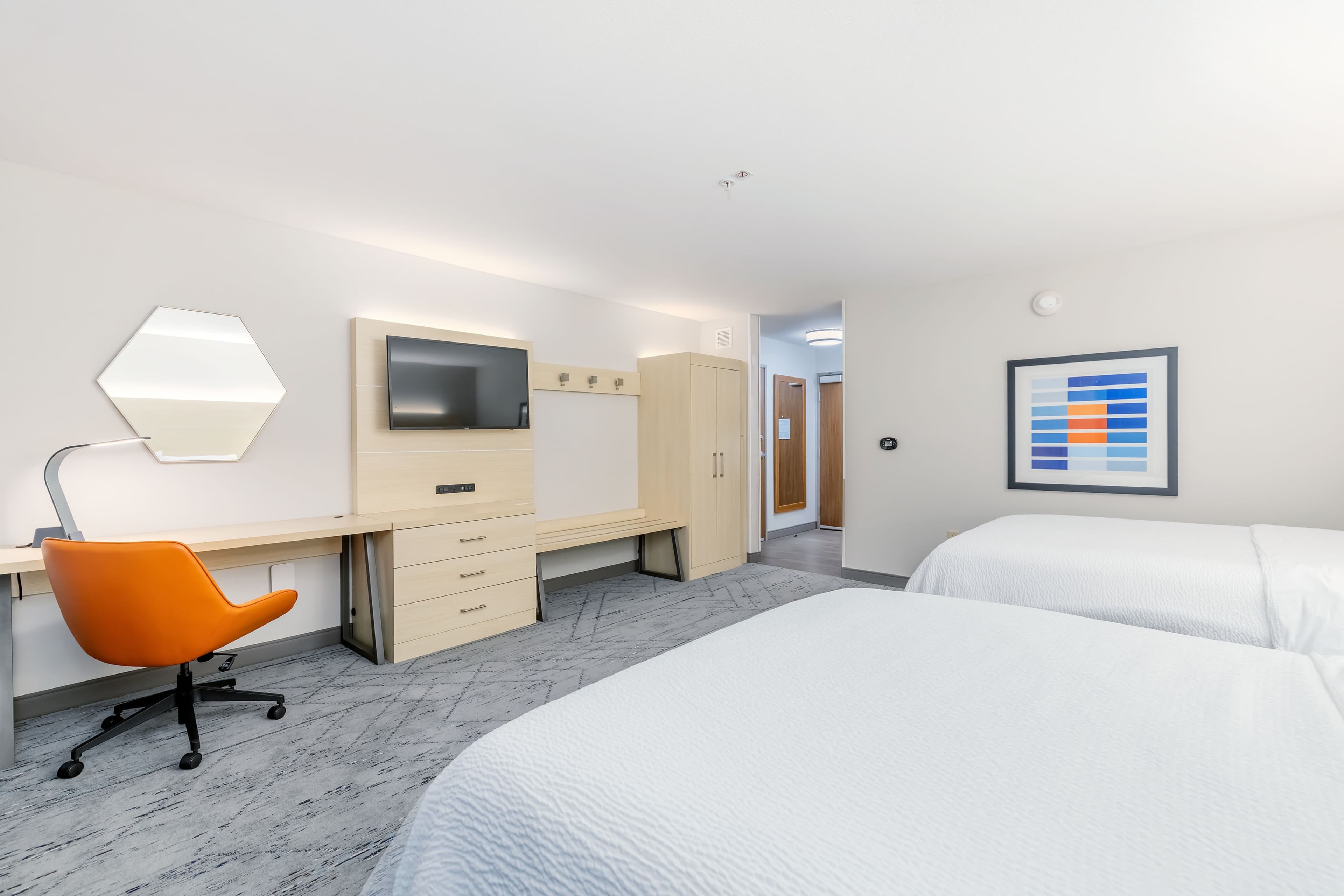 Holiday Inn Express & Suites Medford — 32