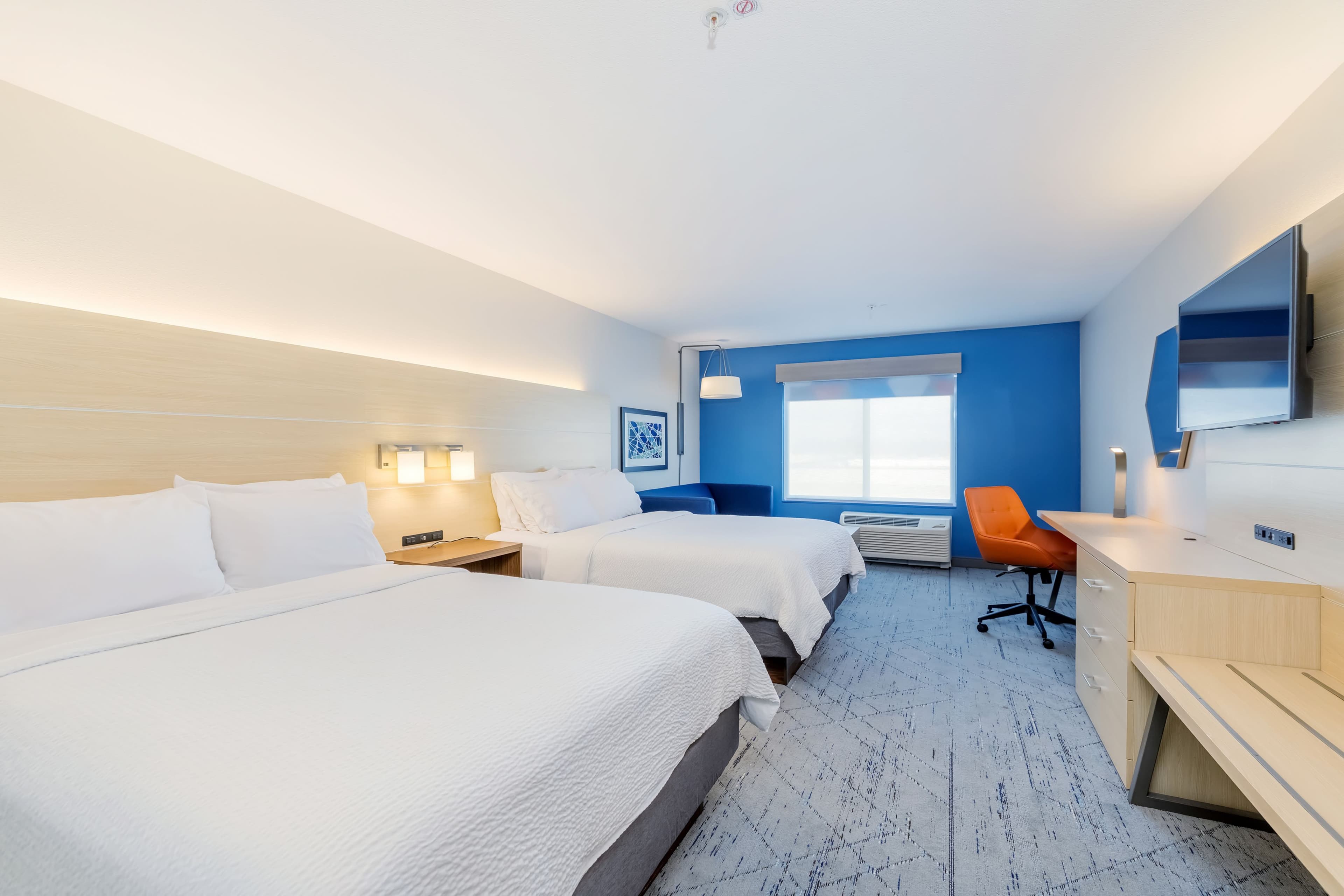 Holiday Inn Express & Suites Medford — 50