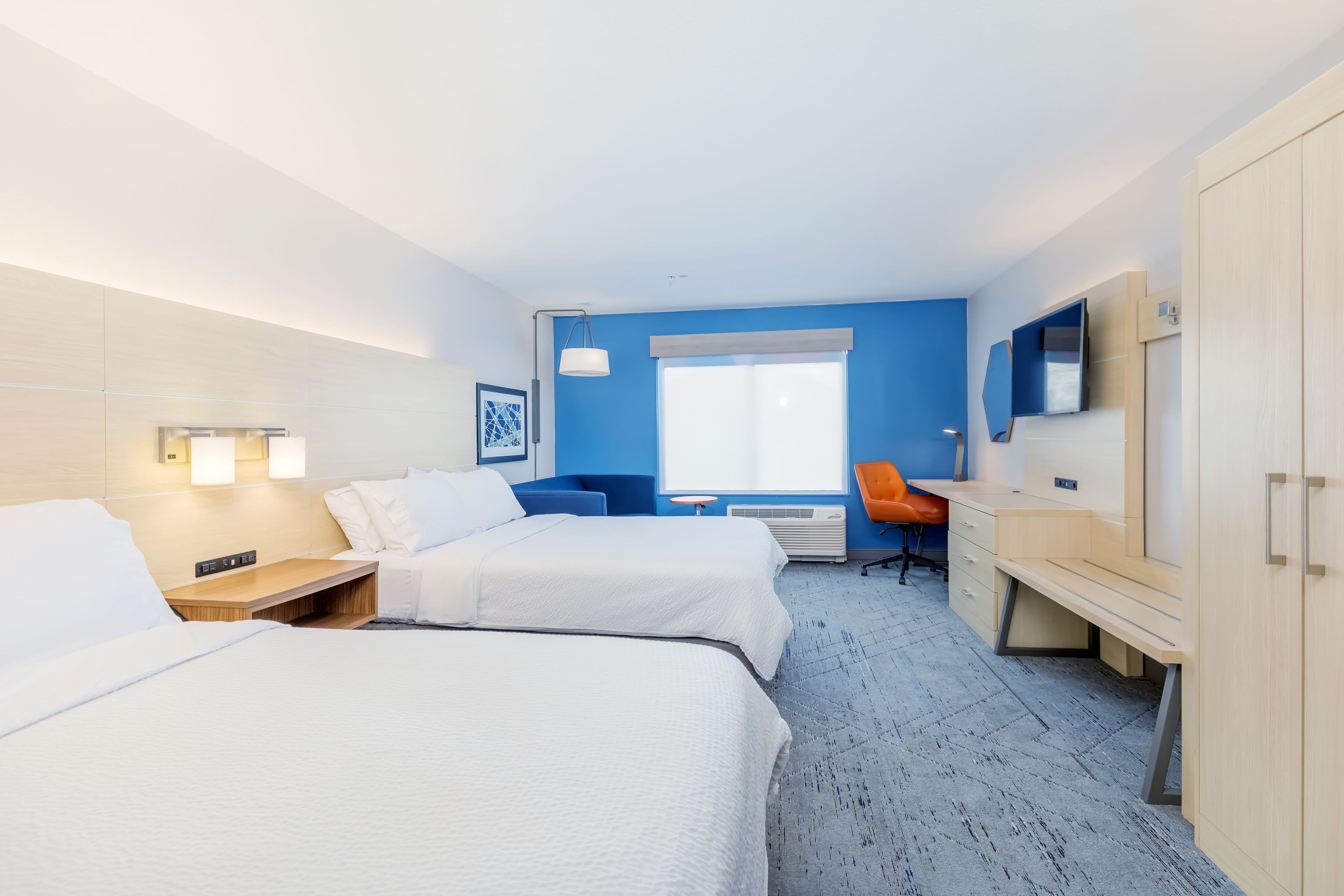 Holiday Inn Express & Suites Medford — 43