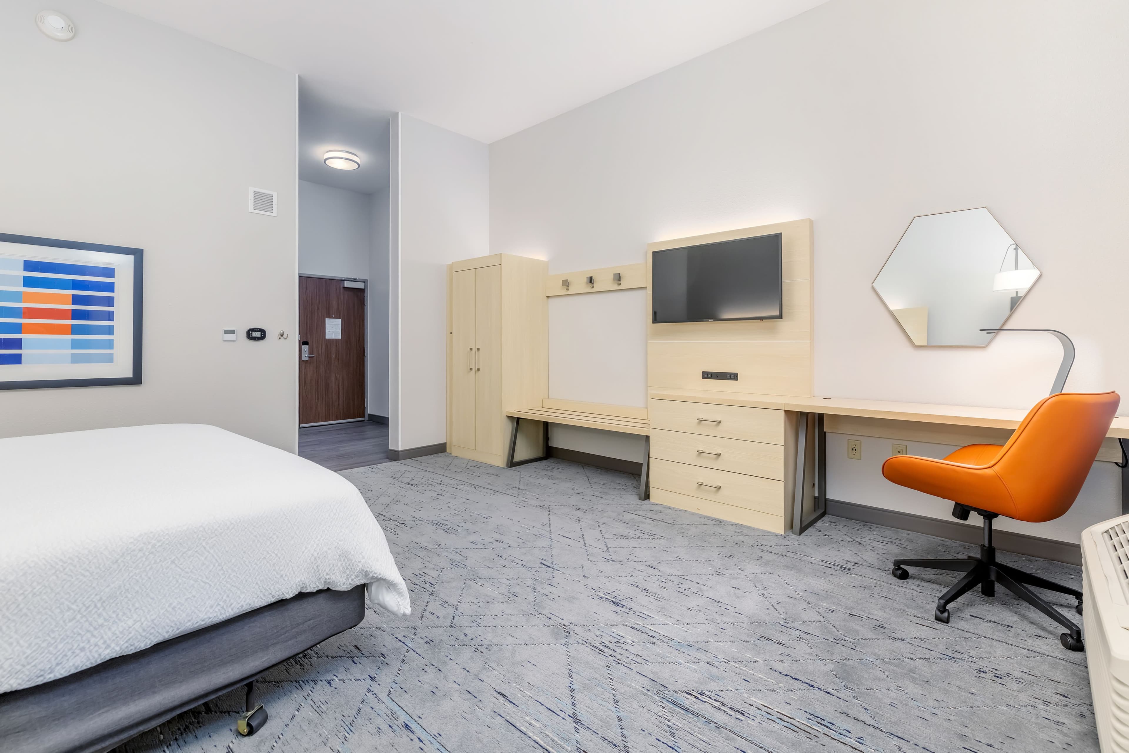 Holiday Inn Express & Suites Medford — 31