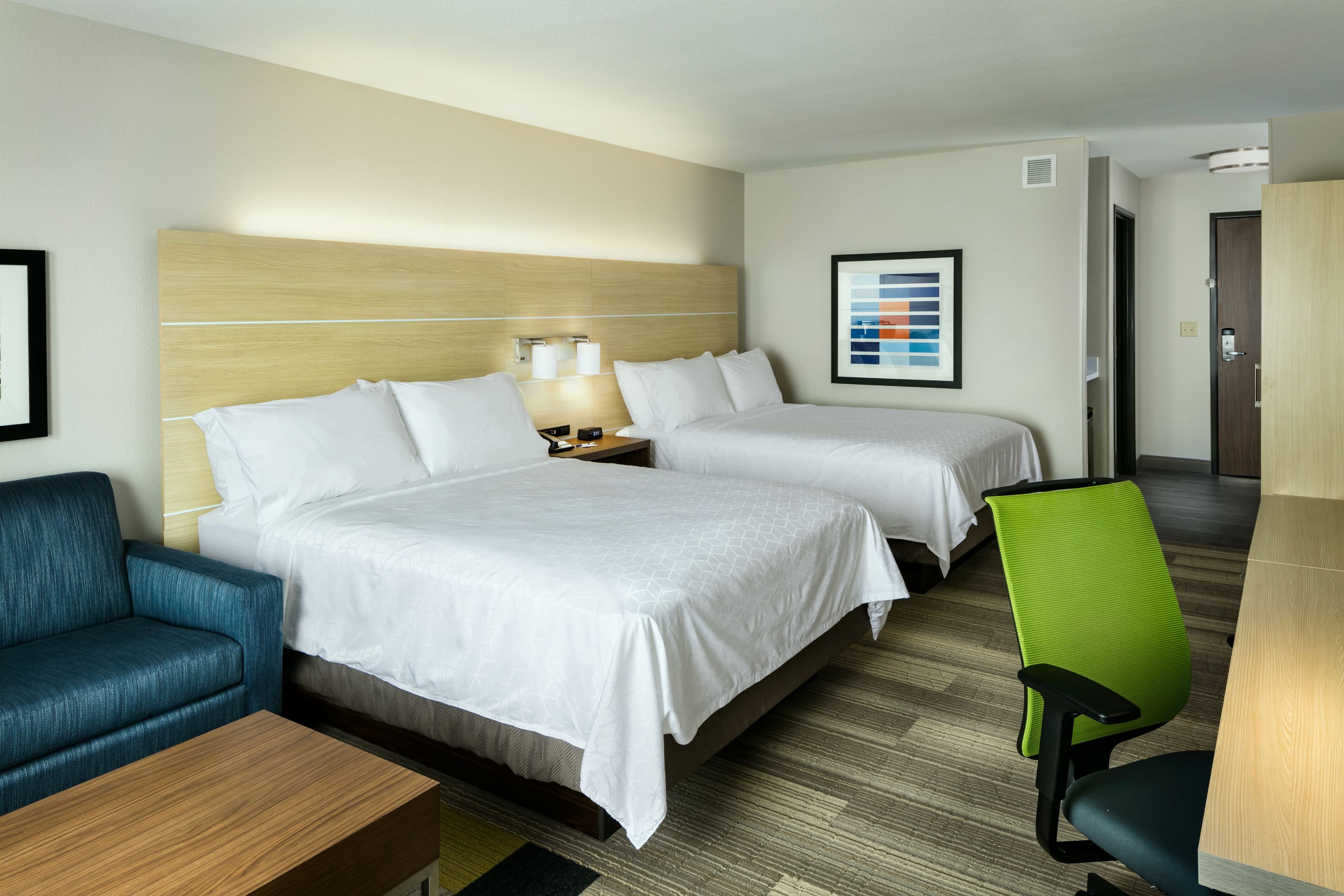 Holiday Inn Express & Suites Medford — 41