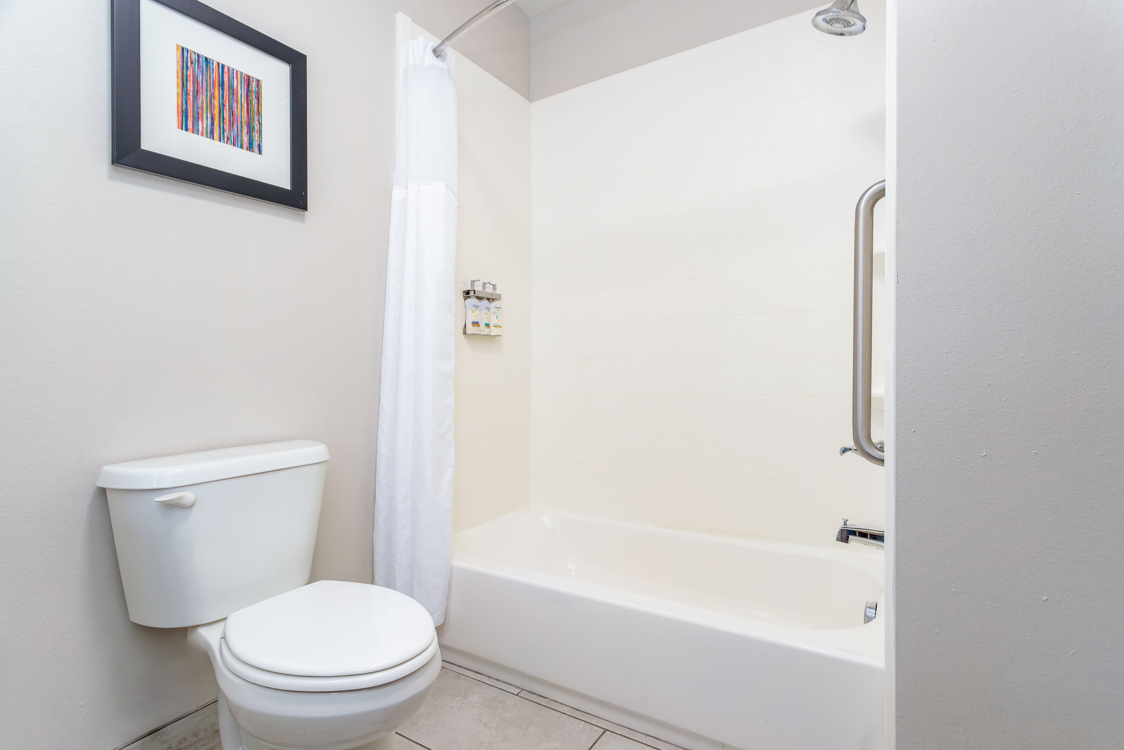 Holiday Inn Express & Suites Memphis Arpt Elvis Presley Blv — 9