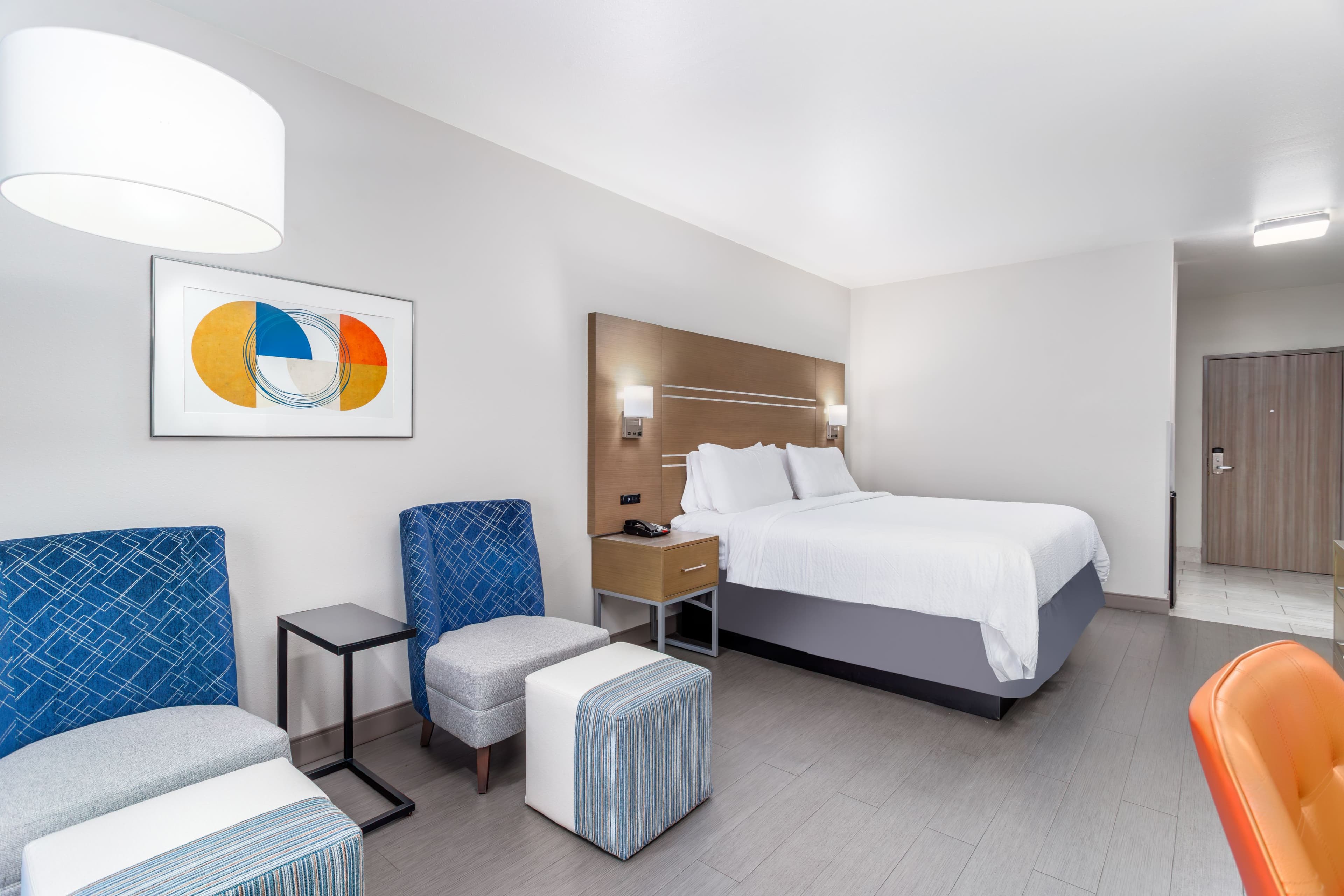 Holiday Inn Express & Suites Memphis Arpt Elvis Presley Blv — 8
