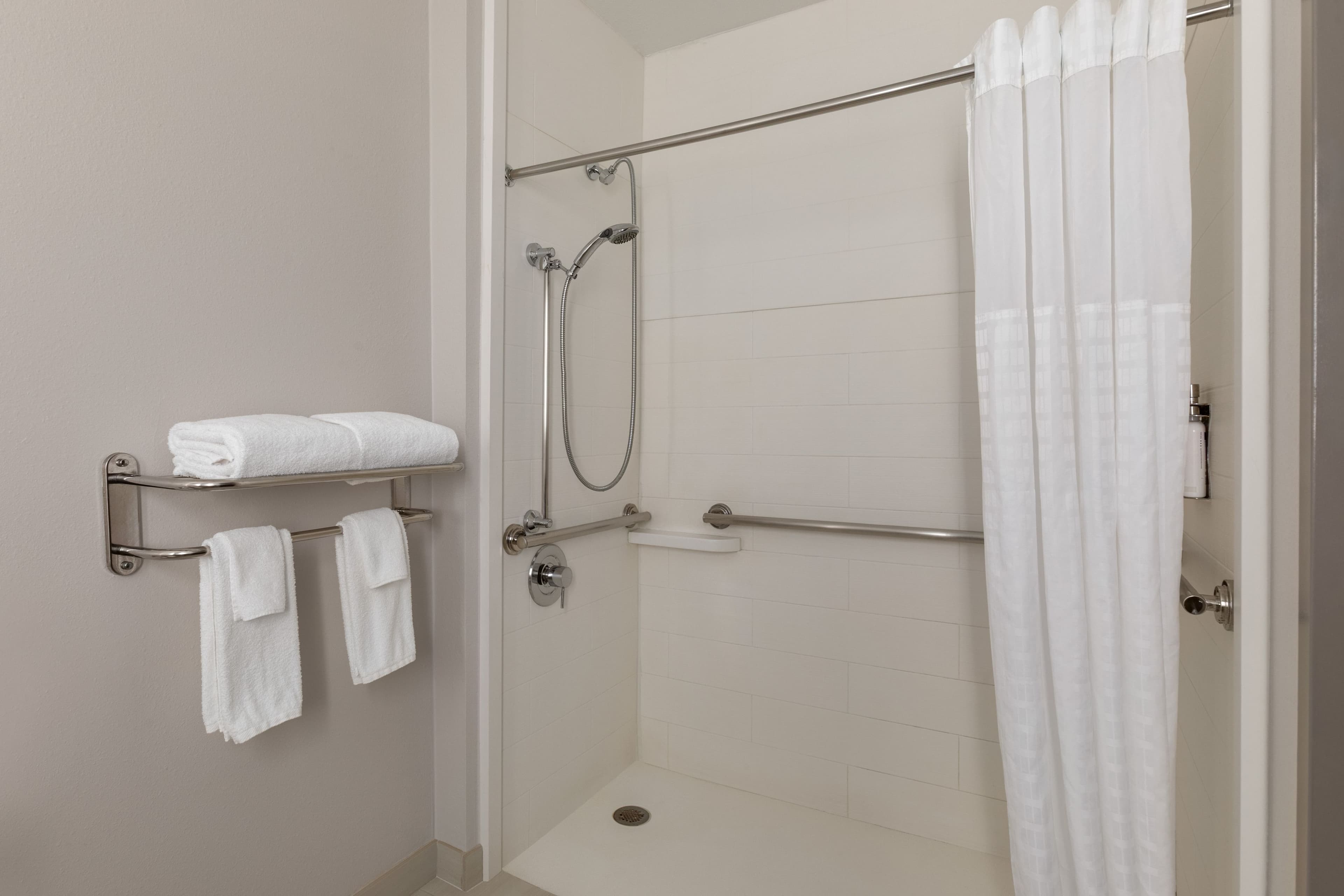 Holiday Inn Express & Suites Mesquite — 14