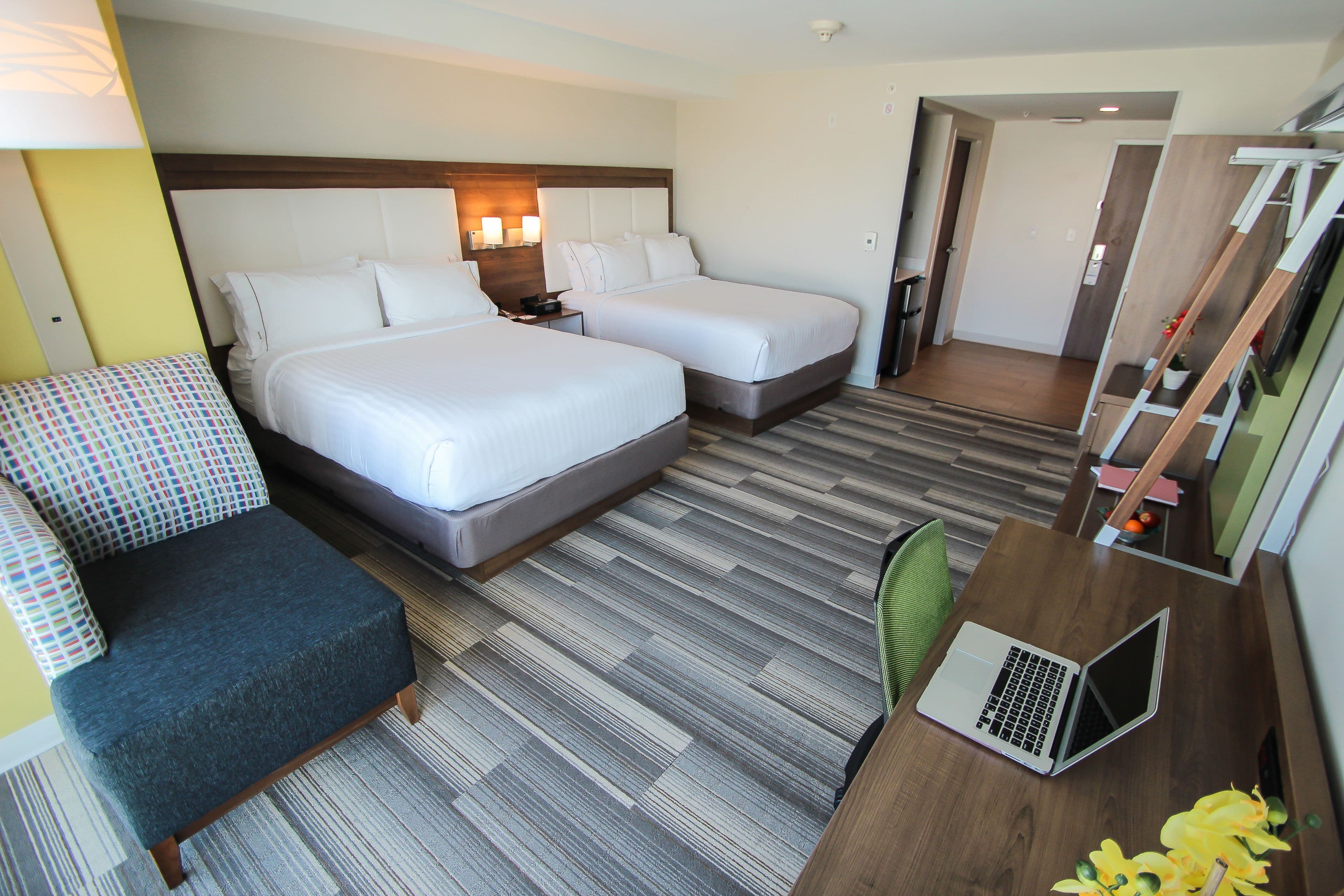 Holiday Inn Express & Suites Miami Airport East — 57