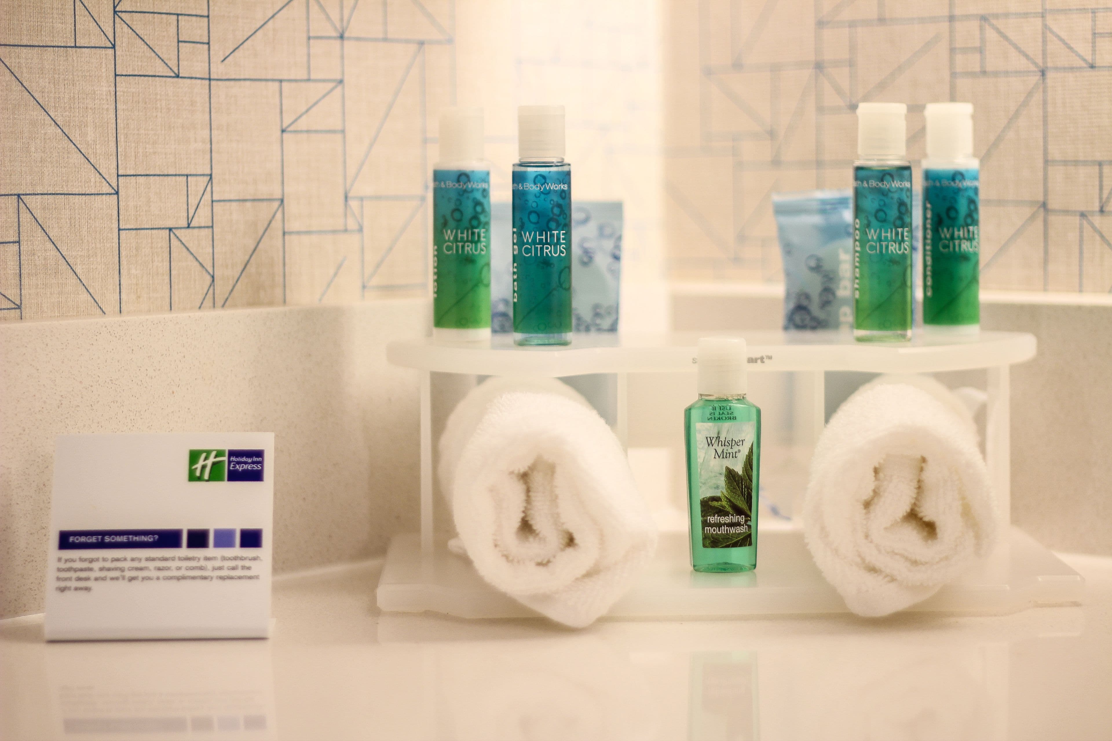 Holiday Inn Express & Suites Miami Airport East — 8
