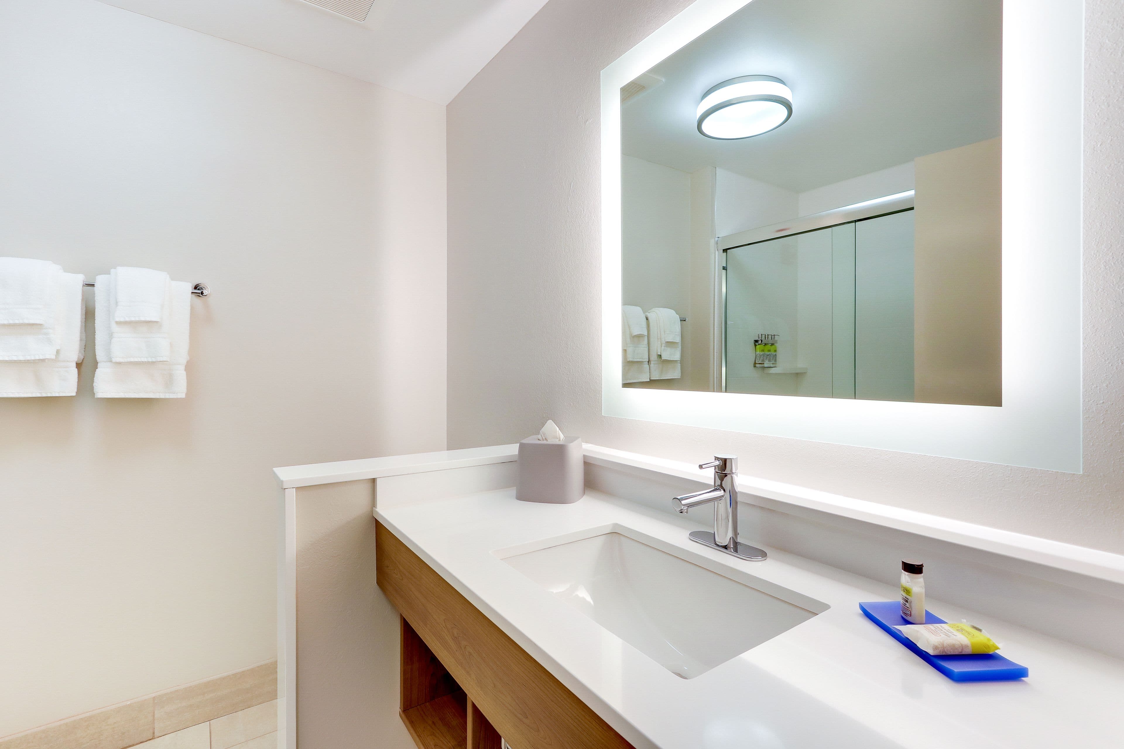 Holiday Inn Express & Suites Middletown - Goshen — 6