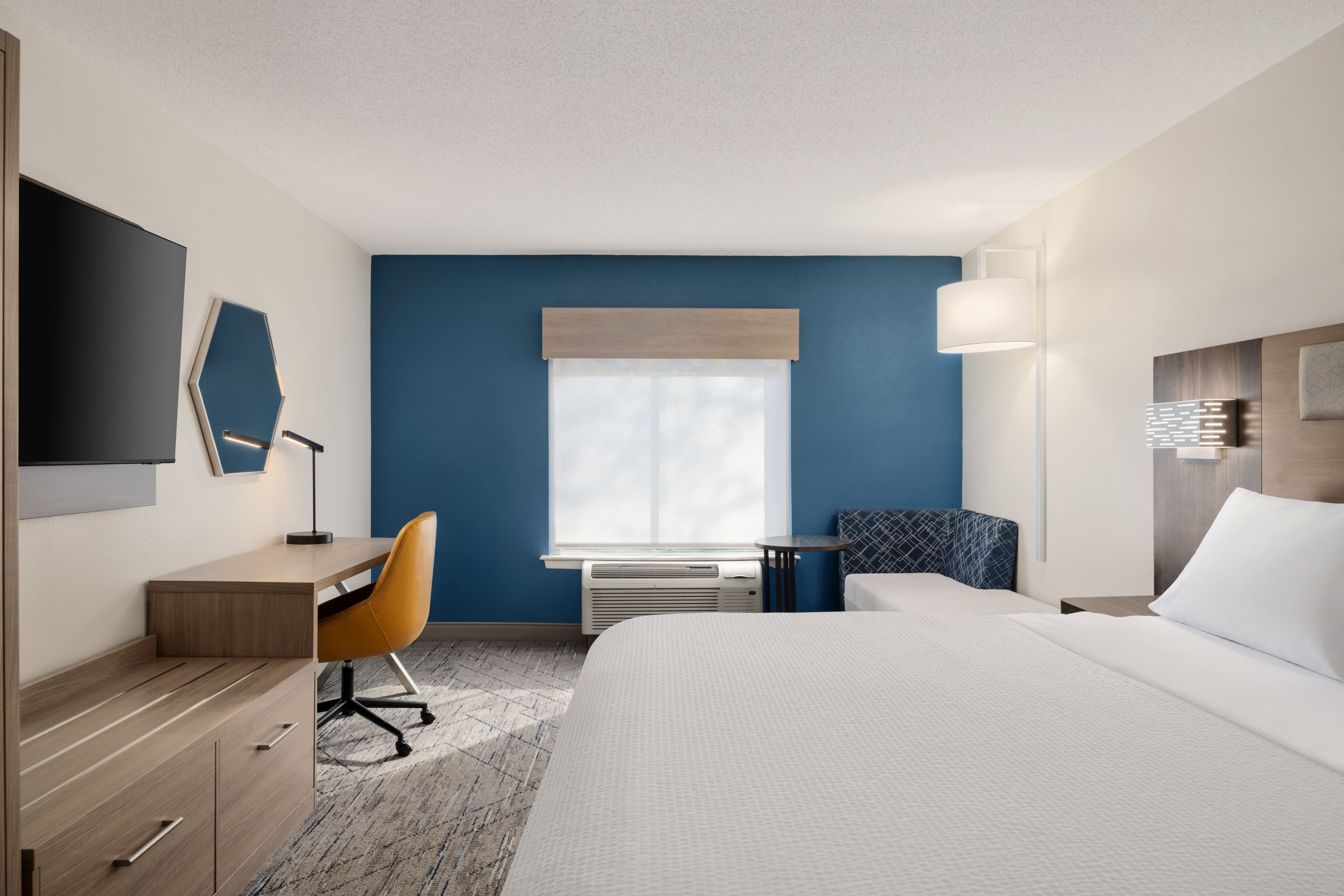 Holiday Inn Express & Suites Richmond-Brandermill-Hull St. — 5