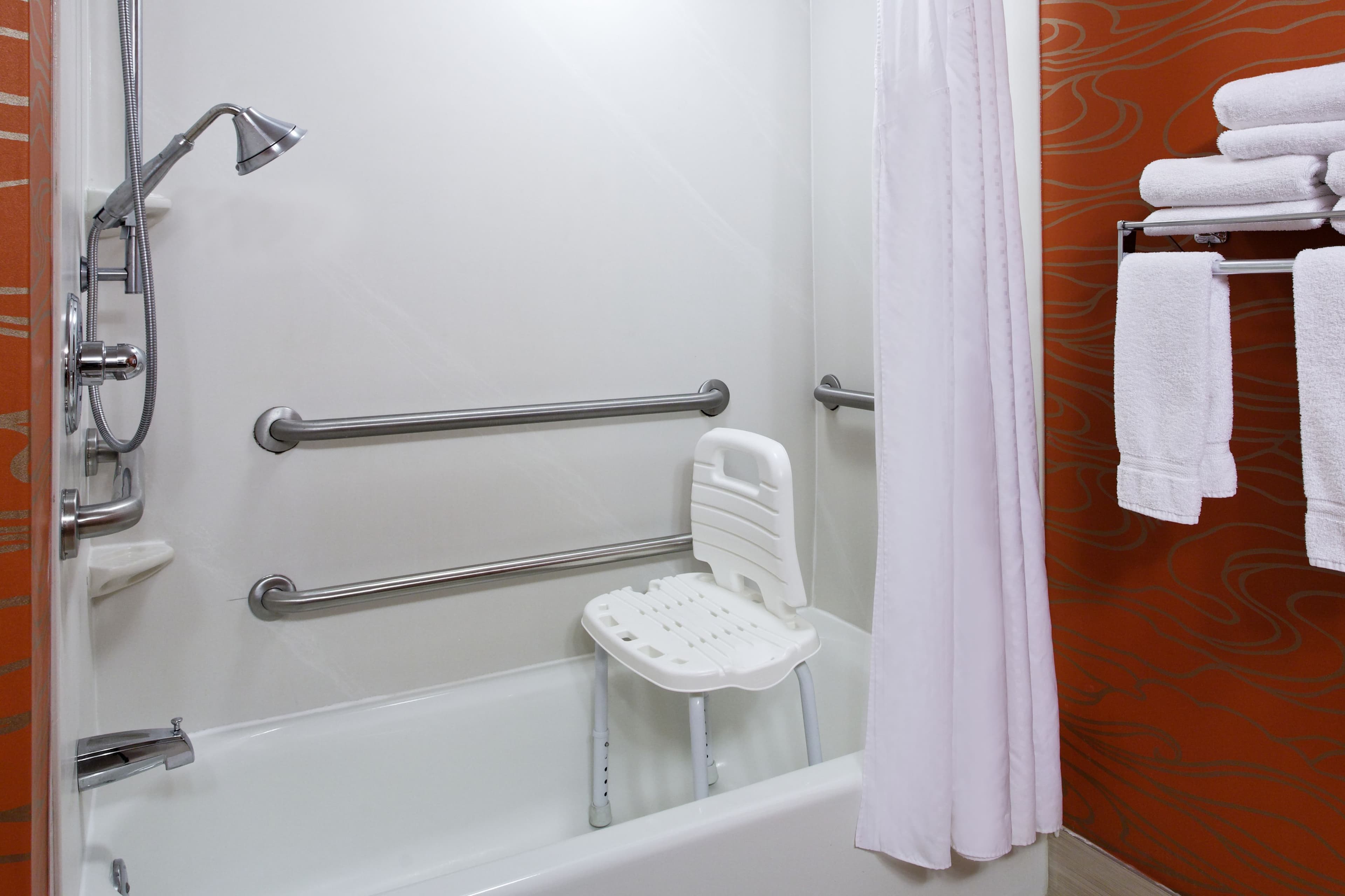 Holiday Inn Express & Suites Richmond-Brandermill-Hull St. - Image 5