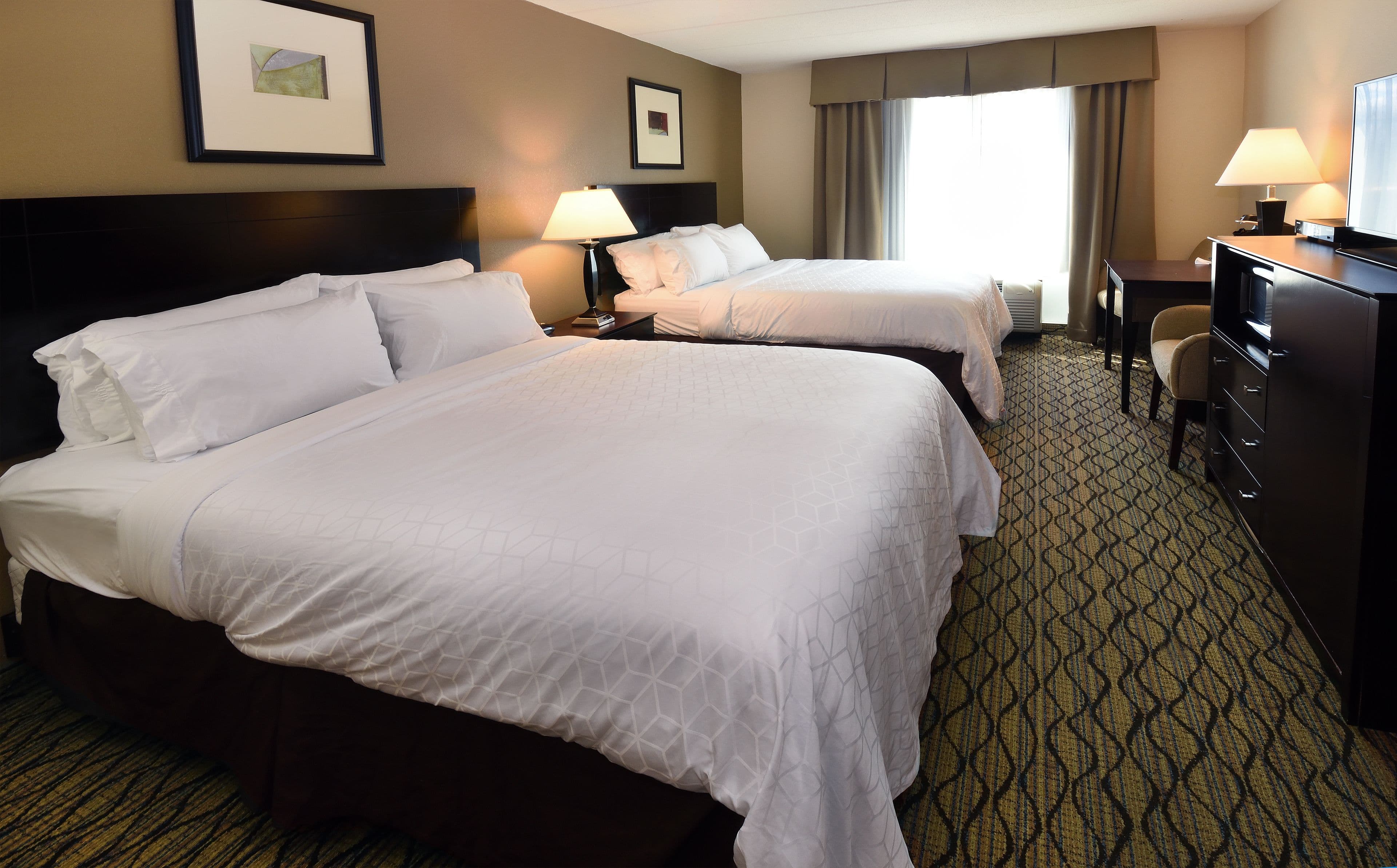 Holiday Inn Express & Suites Milford — 6
