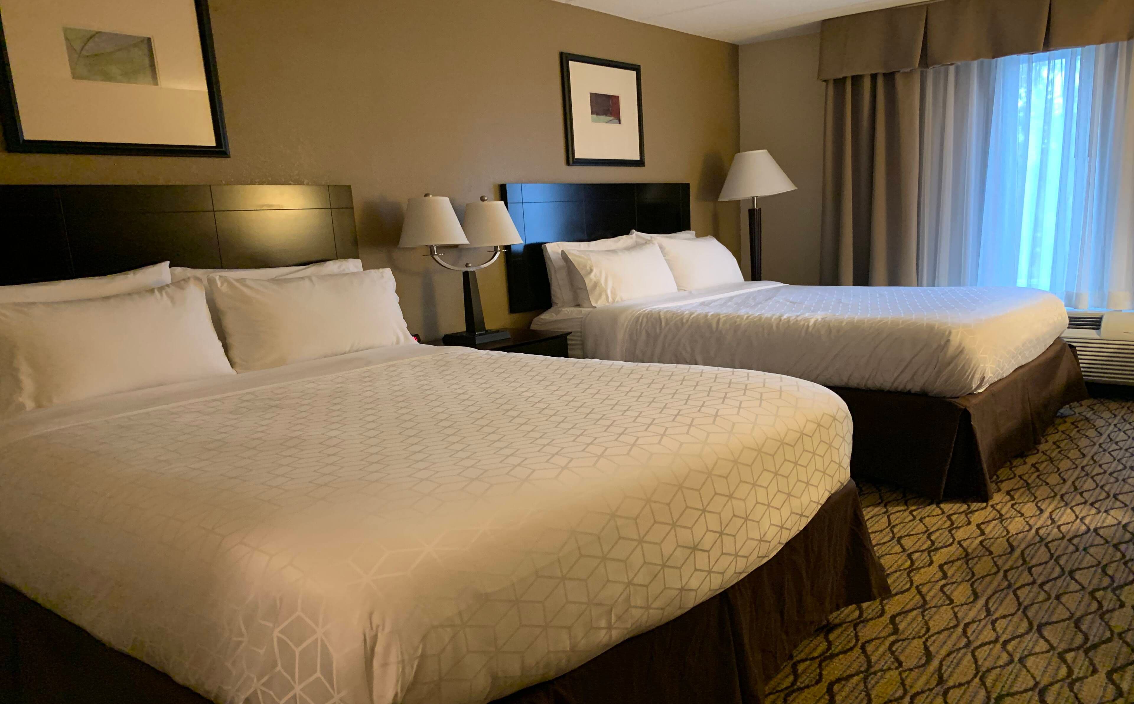 Holiday Inn Express & Suites Milford — 7