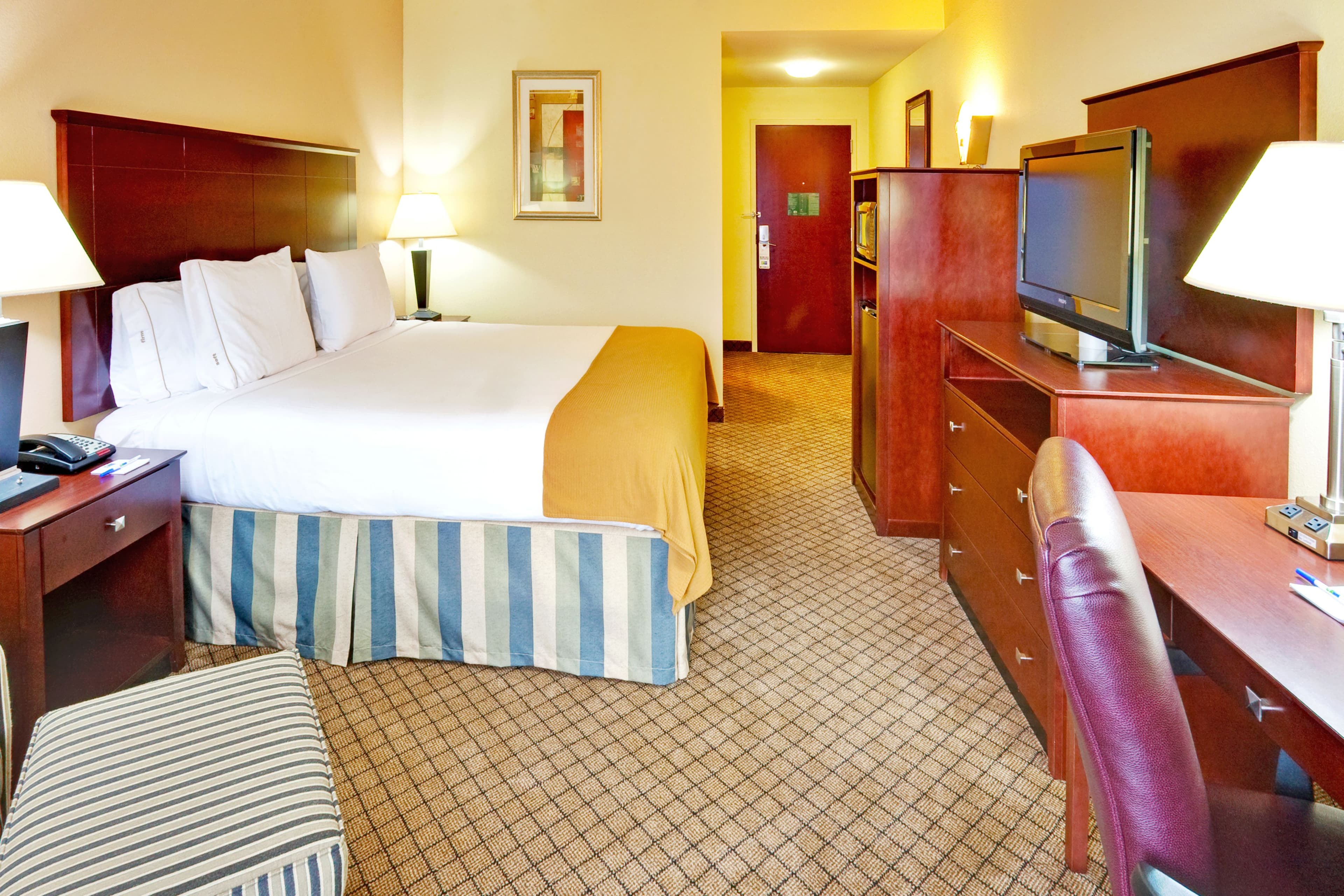Holiday Inn Express & Suites Millington-Memphis Area — 6