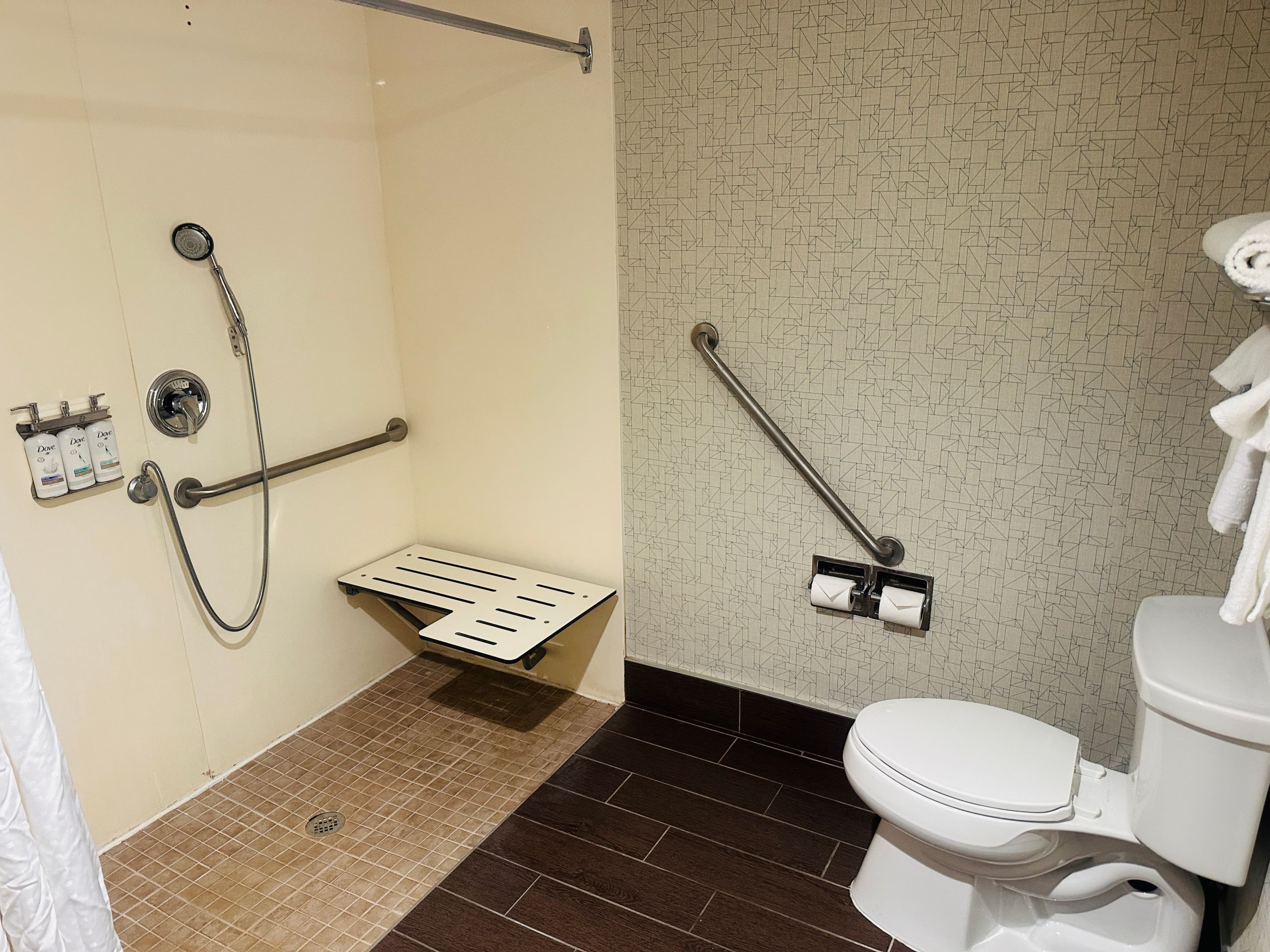 Holiday Inn Express & Suites Milton — 8