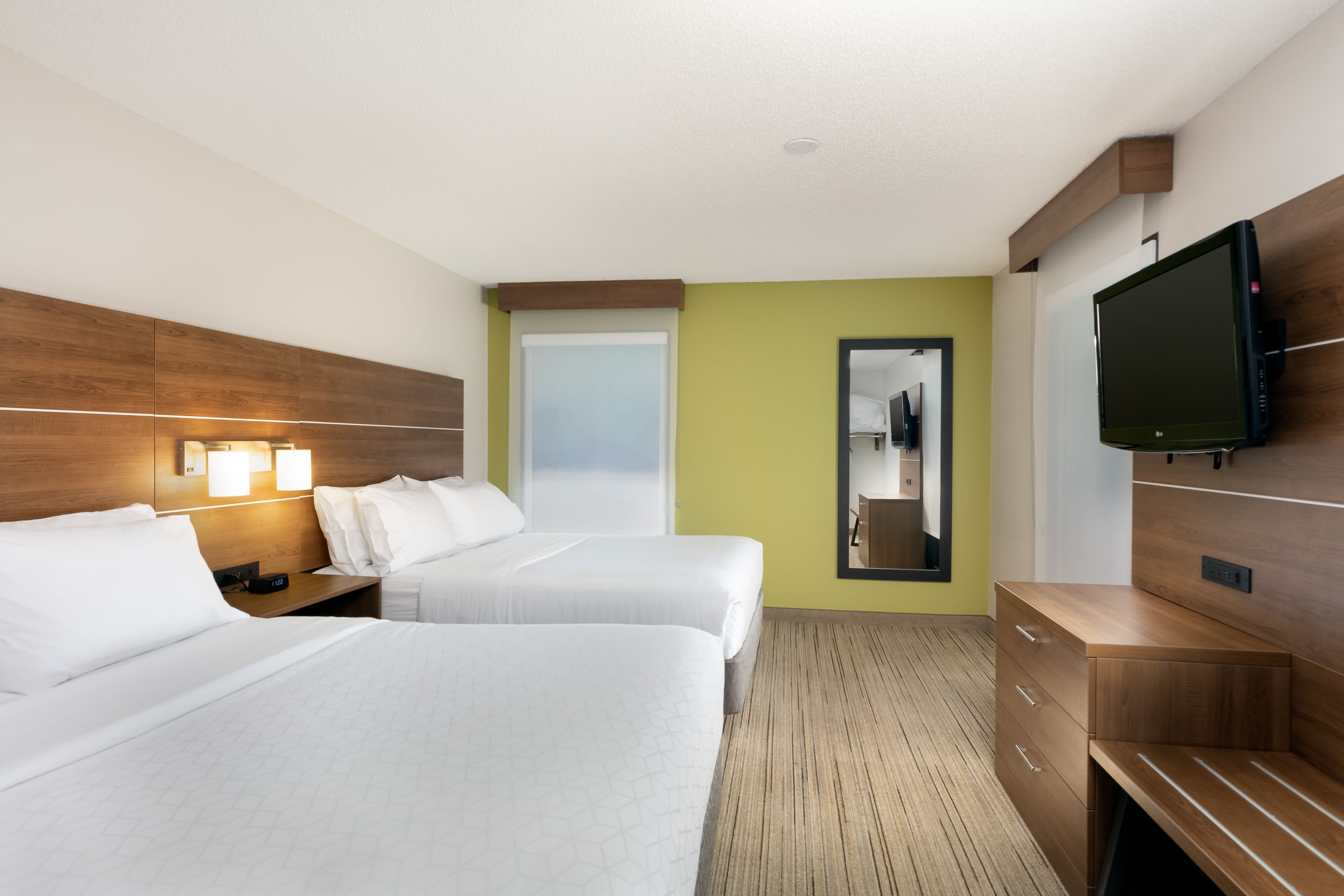 Holiday Inn Express & Suites Milton East I-10 — 42