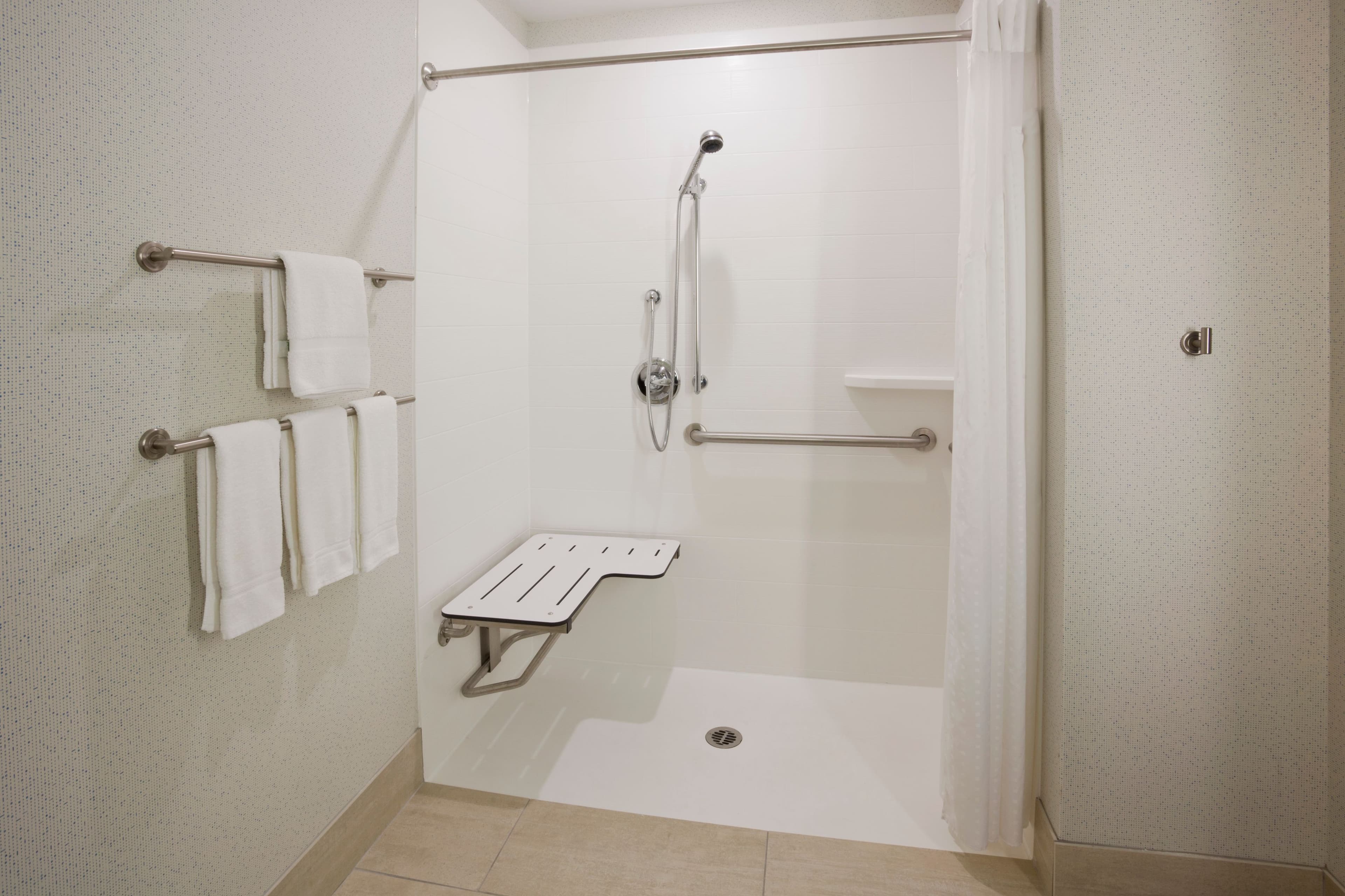 Holiday Inn Express & Suites Minneapolis – West End — 14