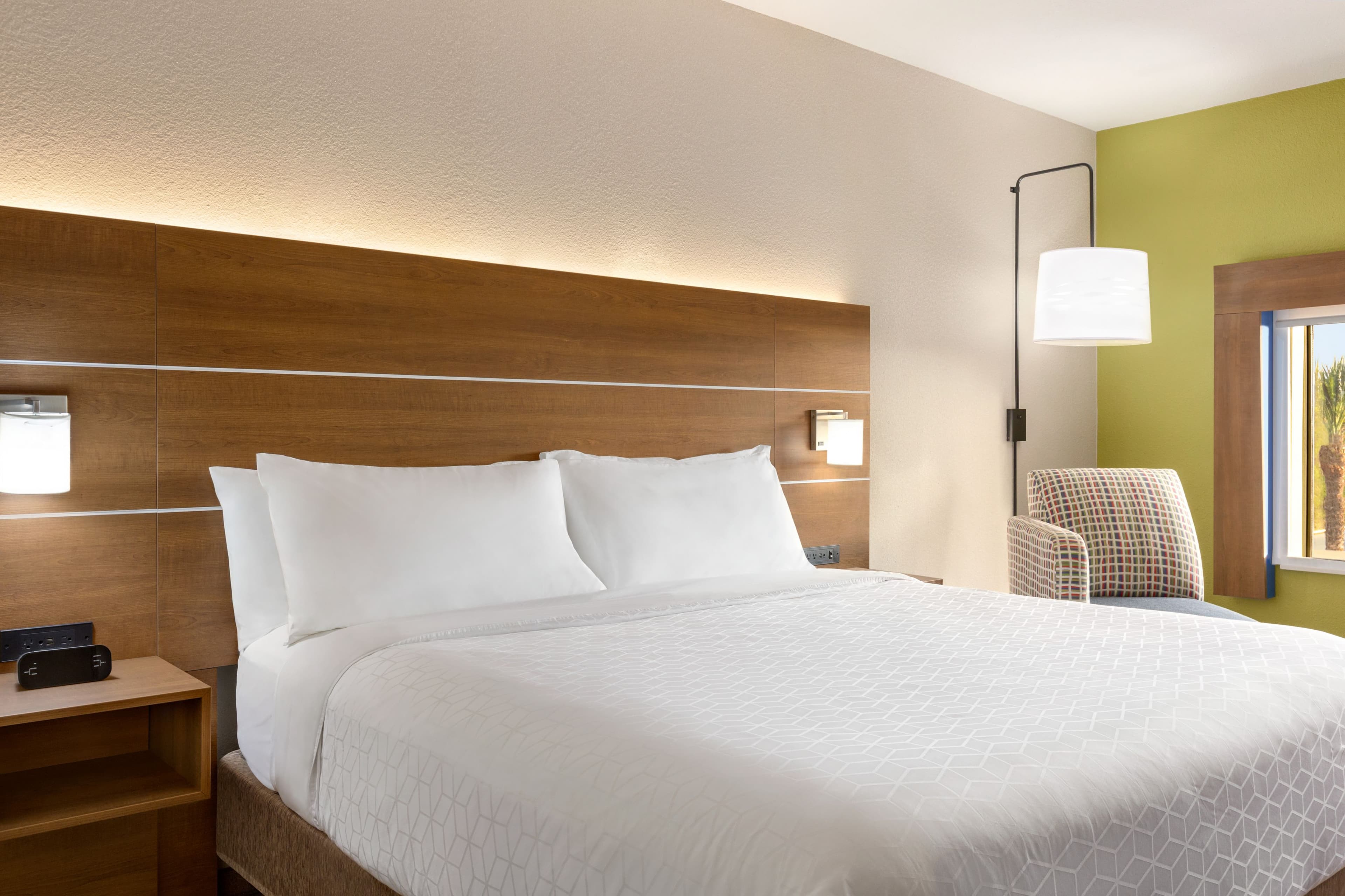 Holiday Inn Express & Suites Mission-McAllen Area — 8