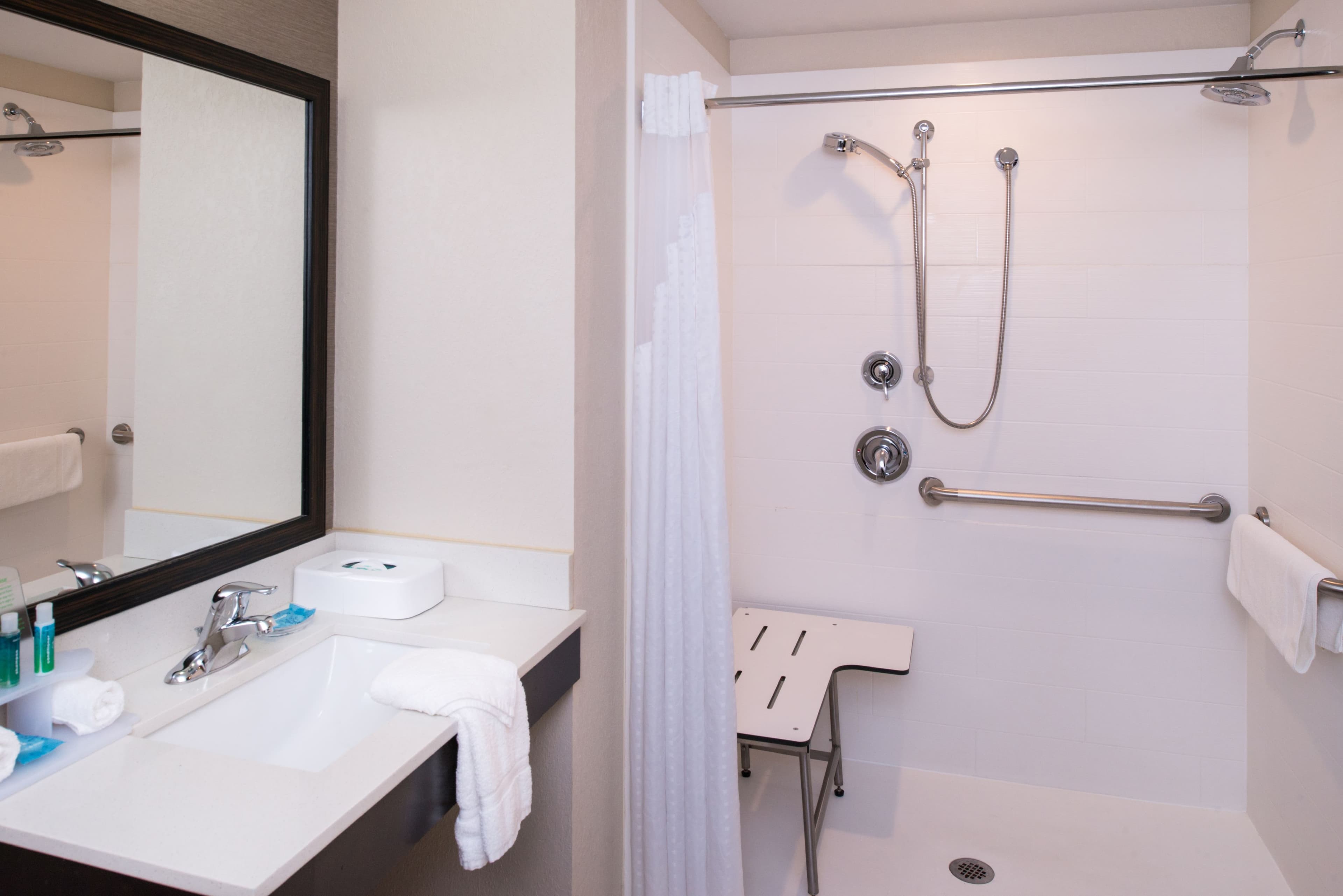 Holiday Inn Express & Suites Monroe — 15