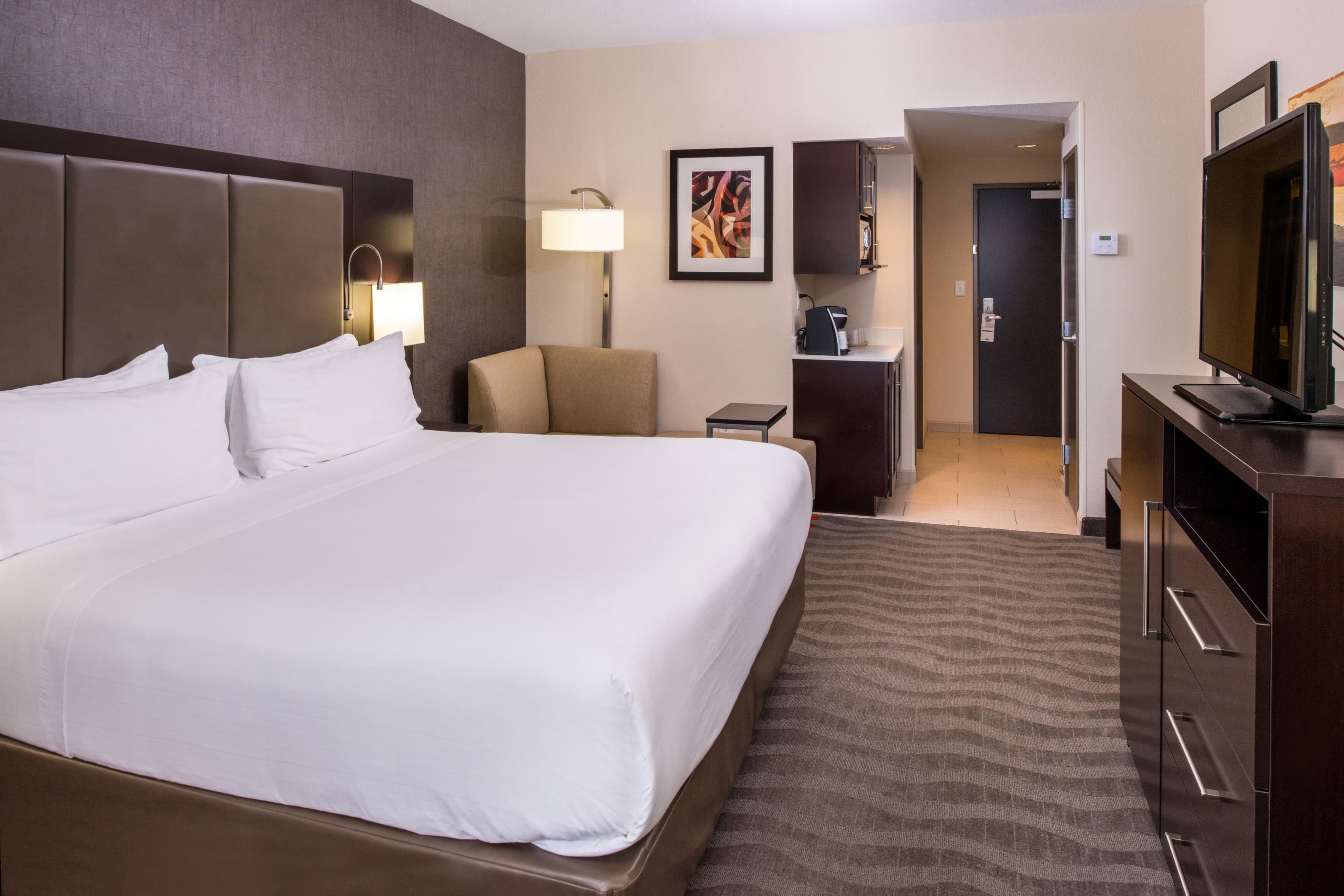 Holiday Inn Express & Suites Monroe — 11