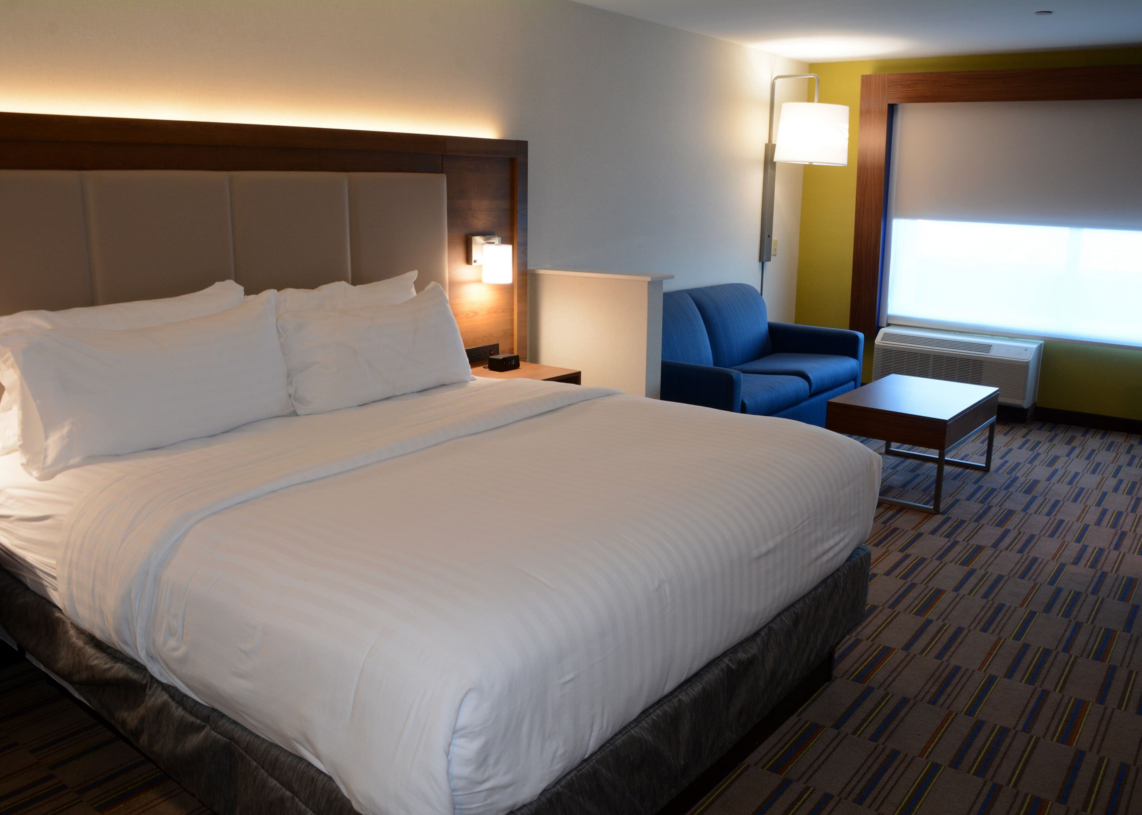 Holiday Inn Express & Suites Pittsburgh - Monroeville — 16