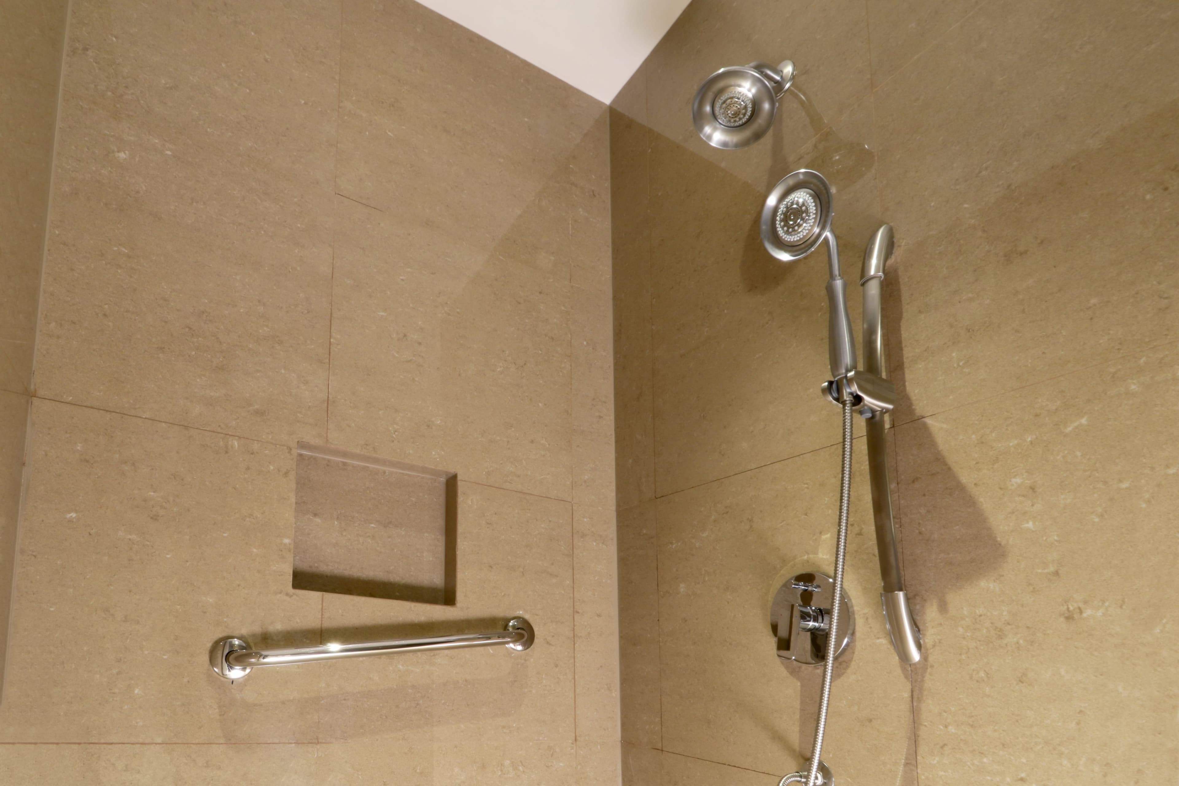 Holiday Inn Express & Suites Monterrey Valle — 31