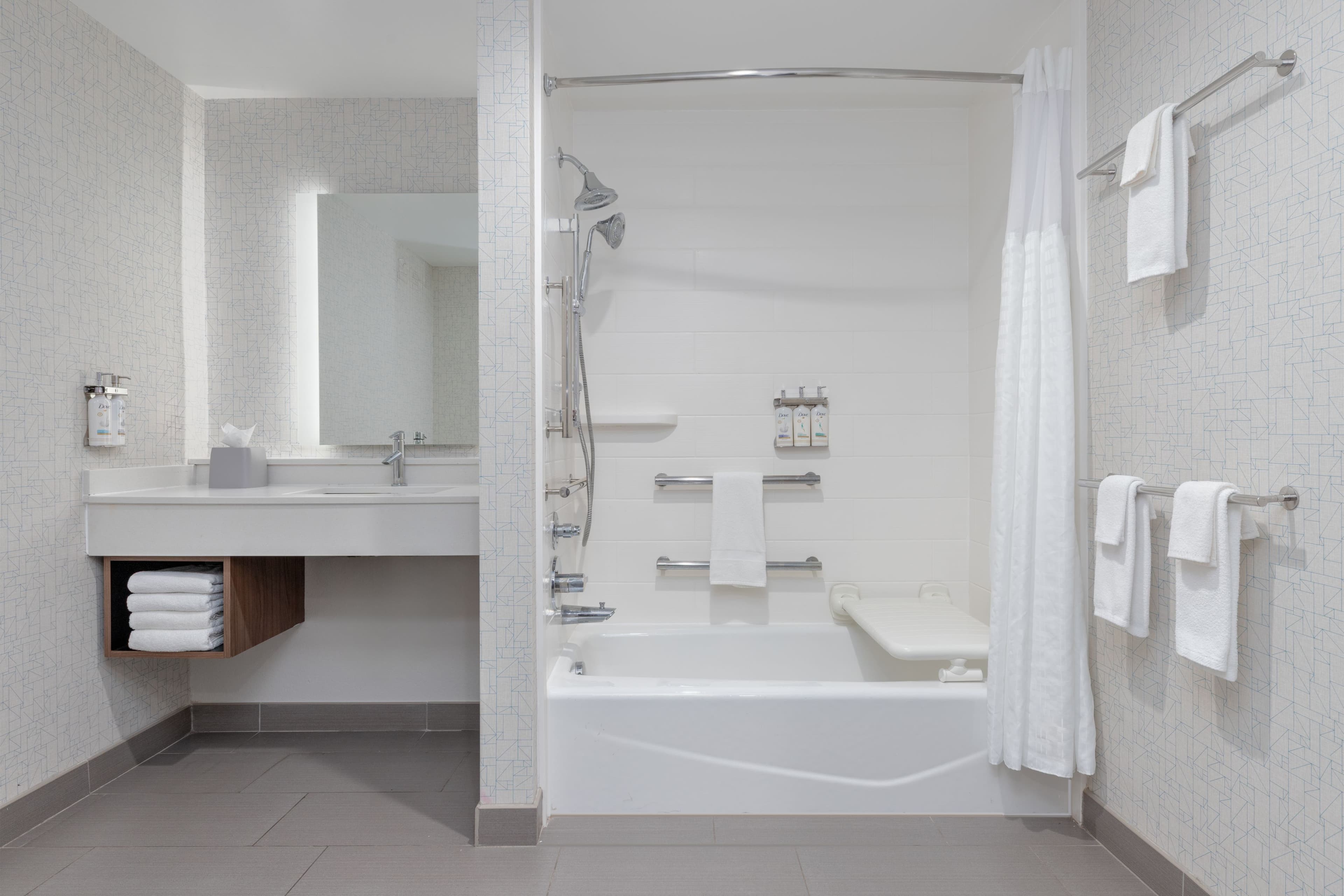 Holiday Inn Express & Suites Moore — 20